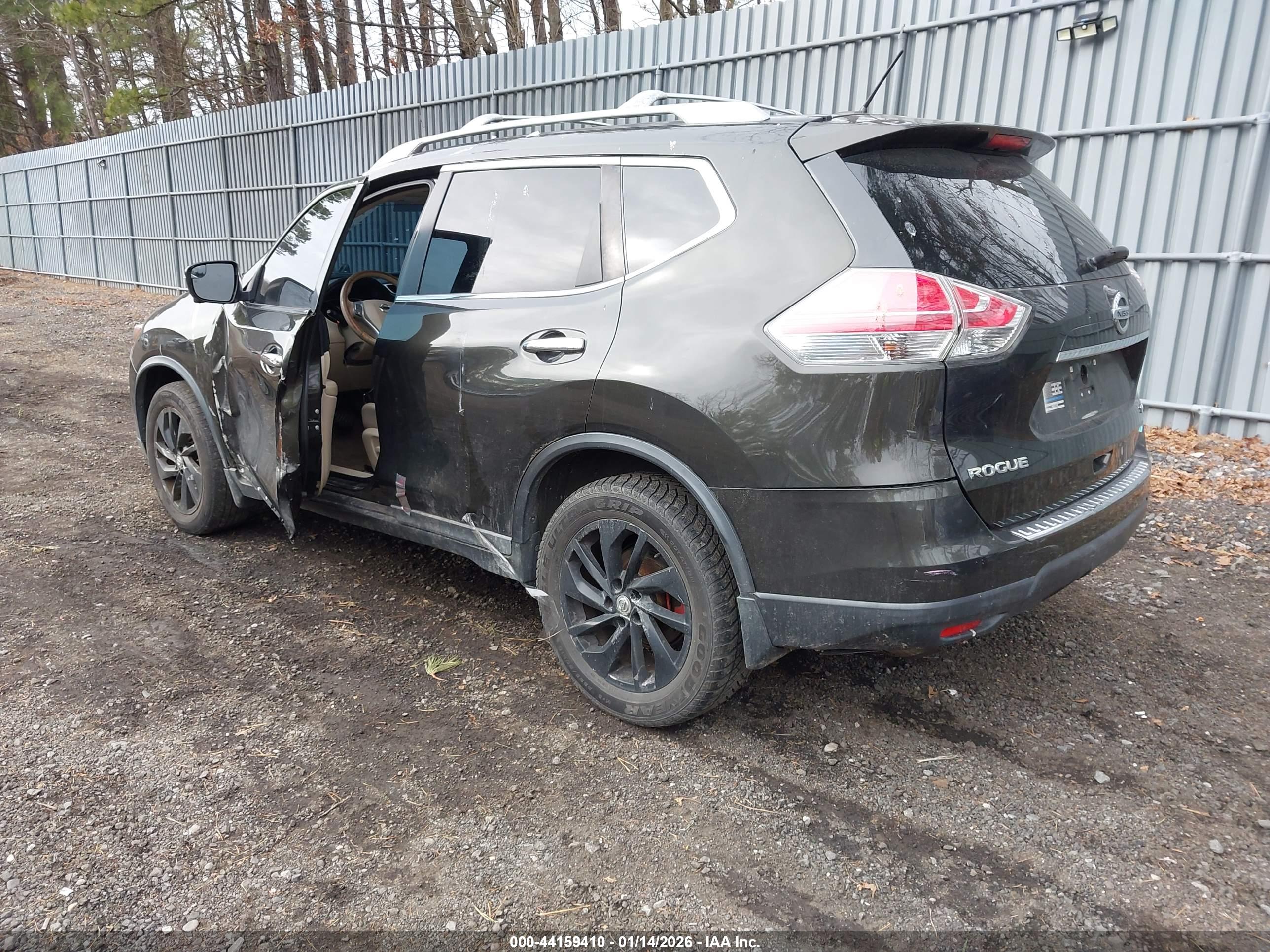NISSAN ROGUE image 3