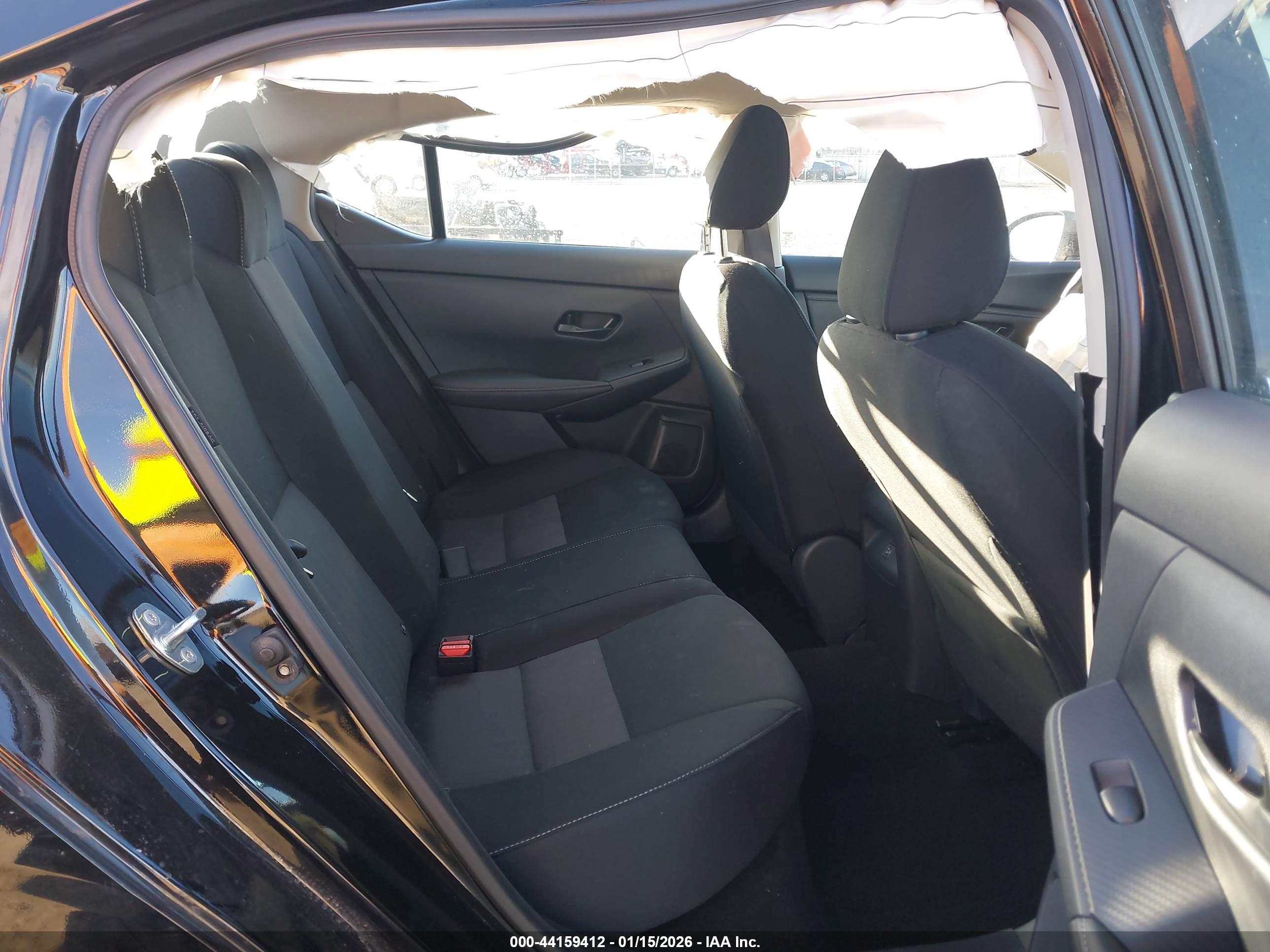 NISSAN SENTRA image 8