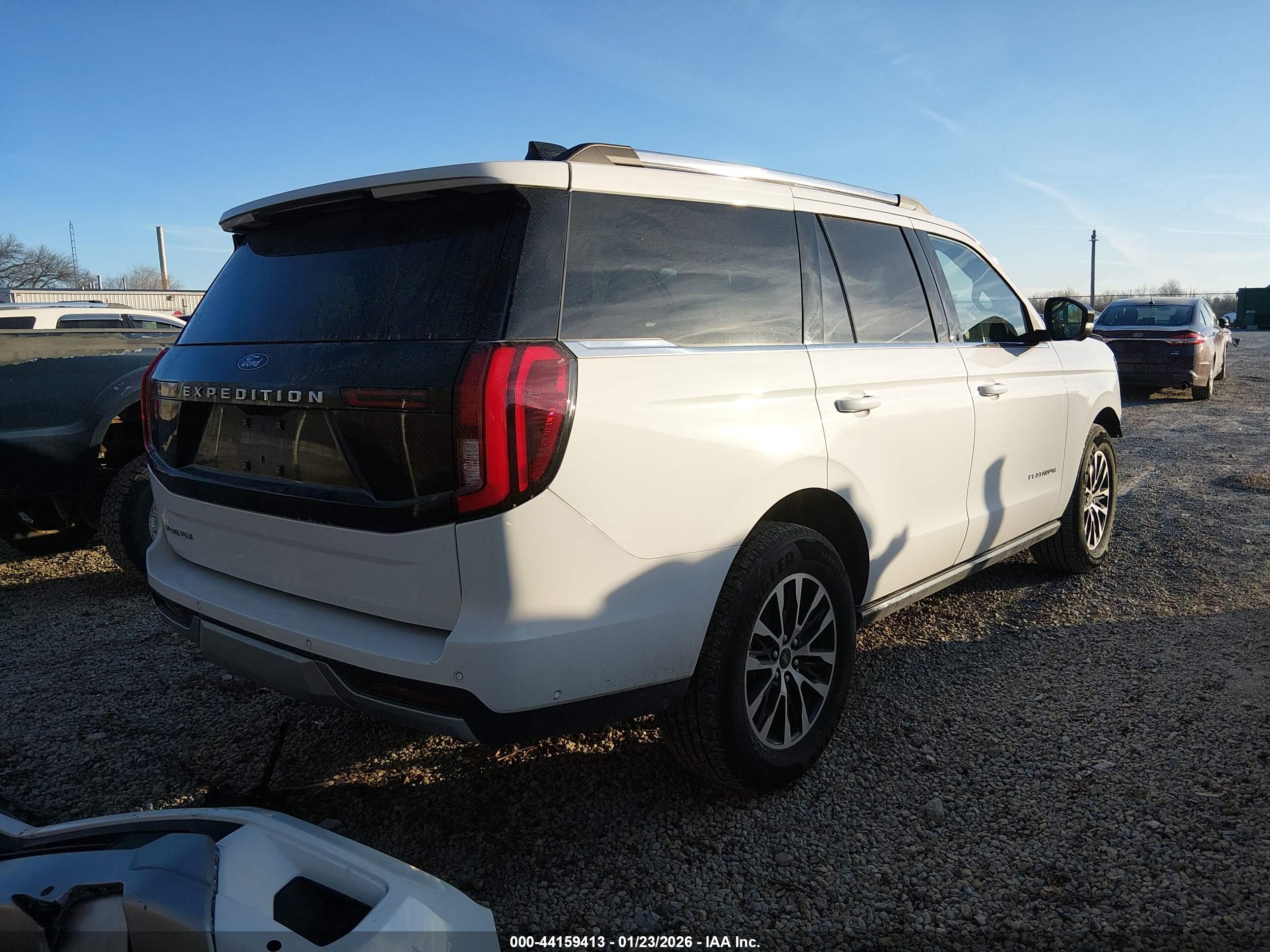 FORD EXPEDITION image 4