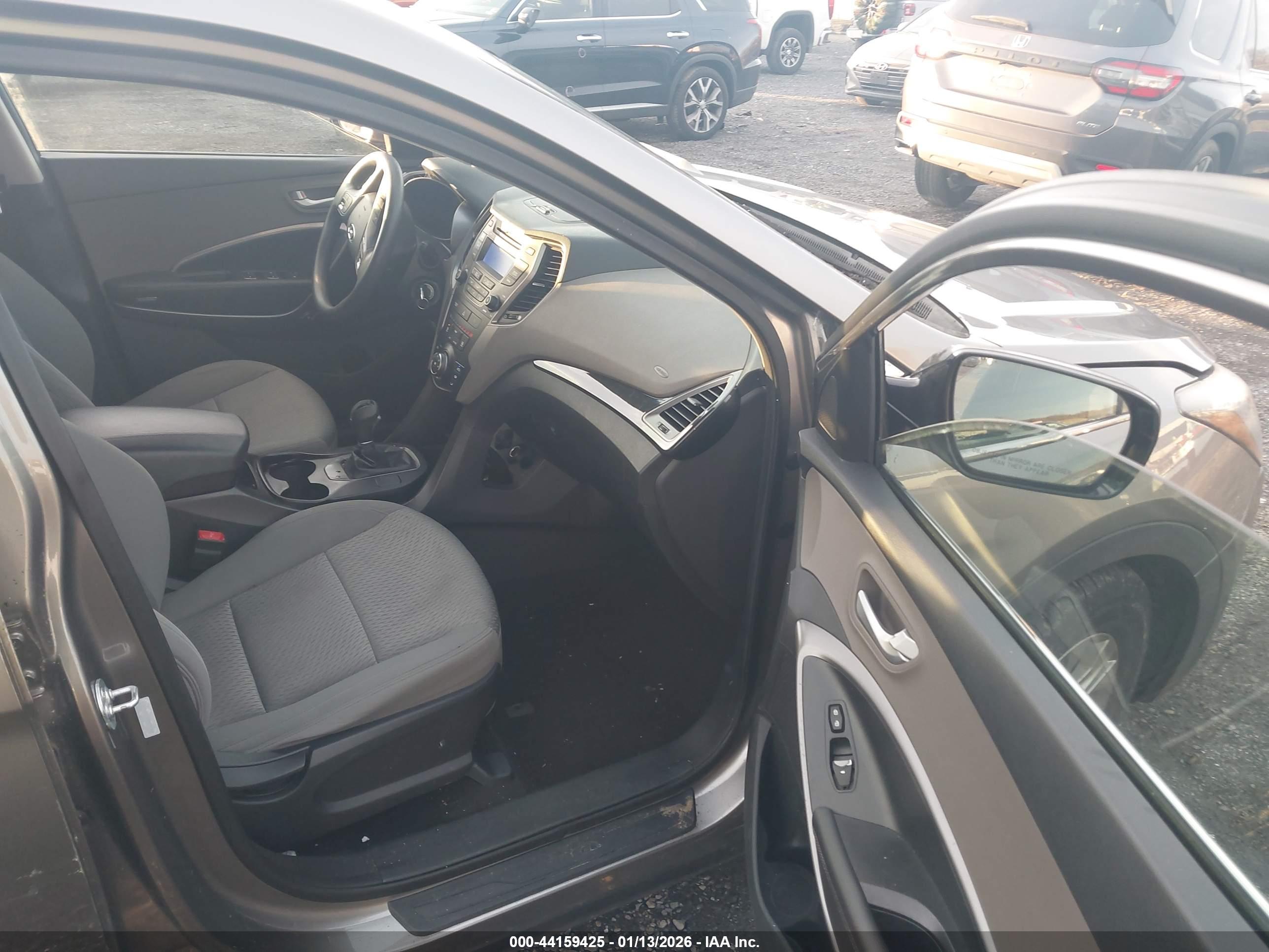 HYUNDAI SANTA image 5