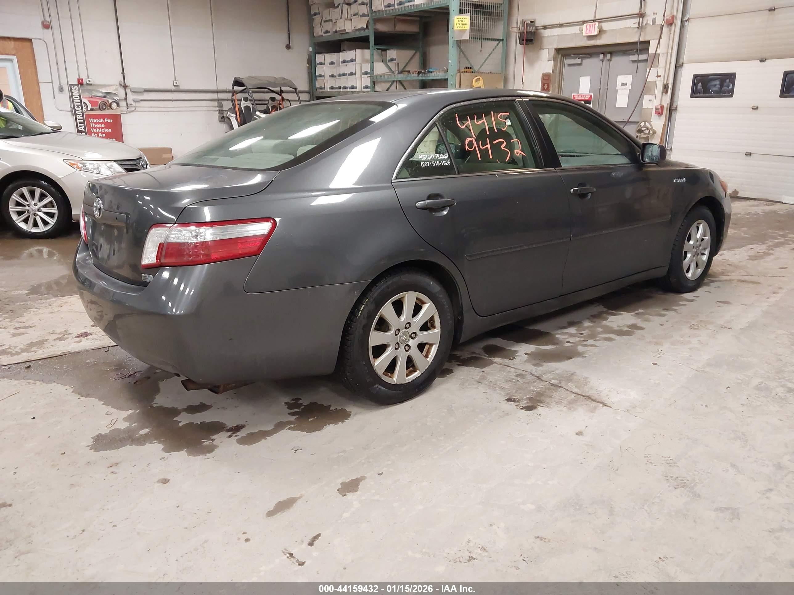 TOYOTA CAMRY image 4