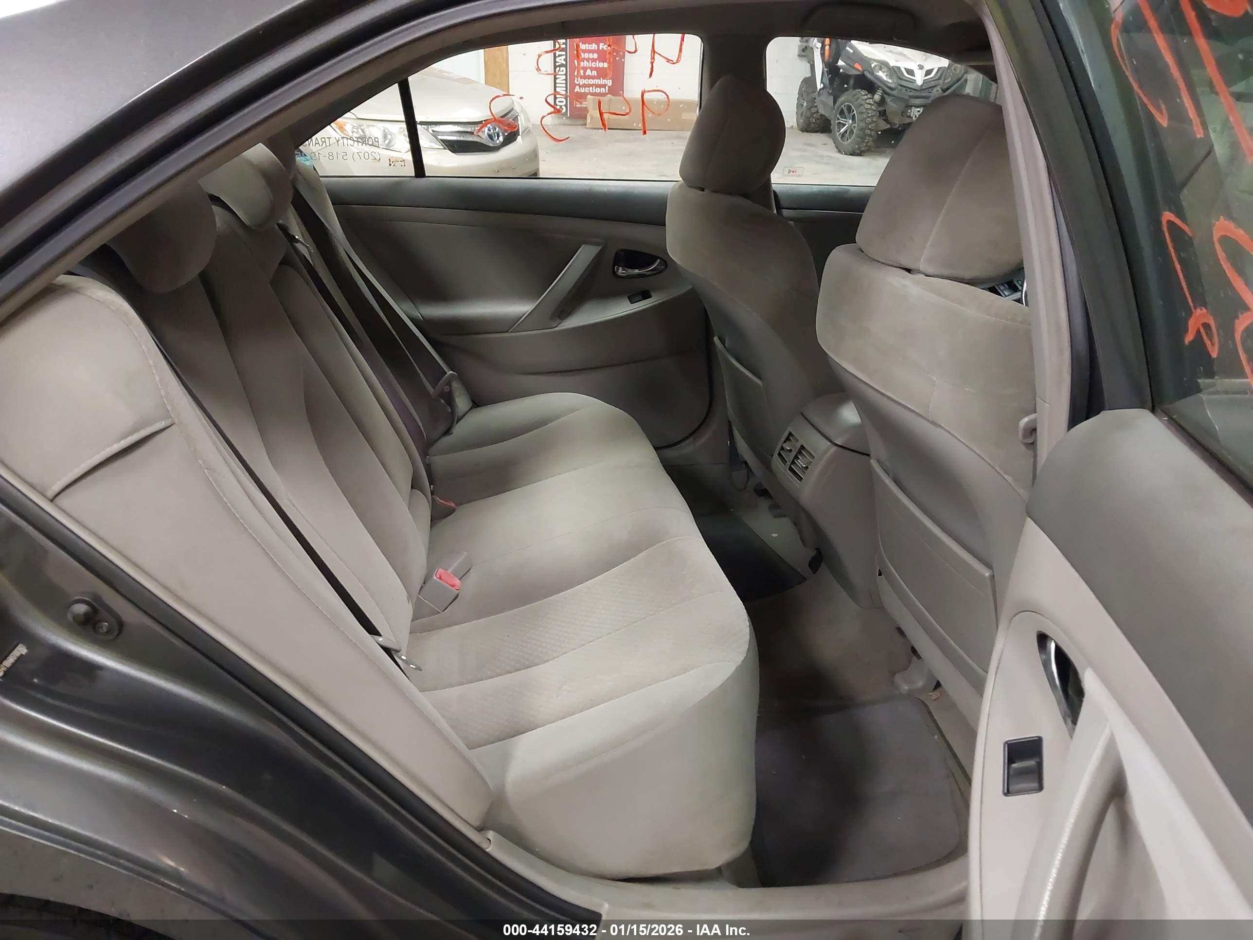 TOYOTA CAMRY image 8