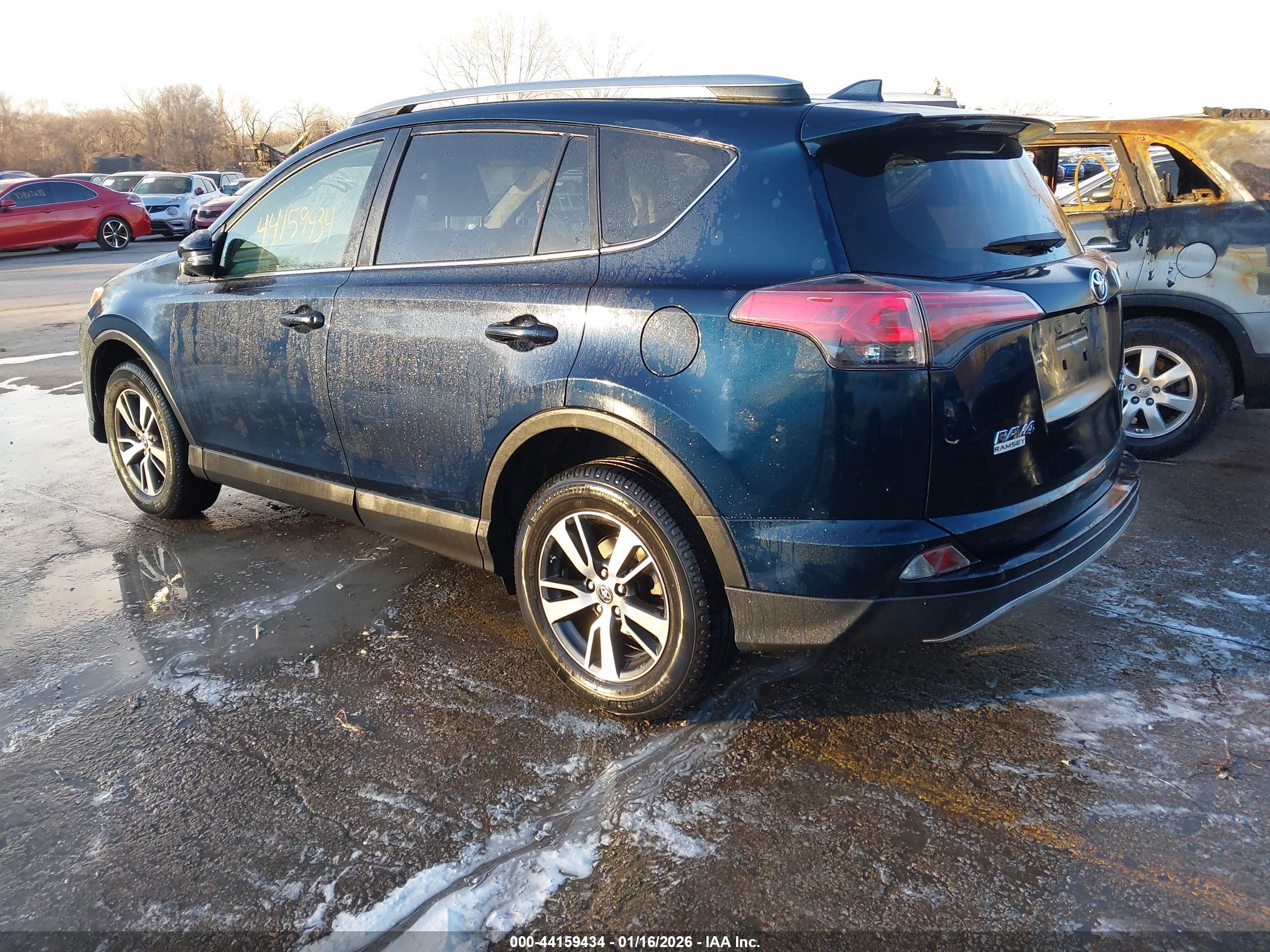 TOYOTA RAV4 image 3
