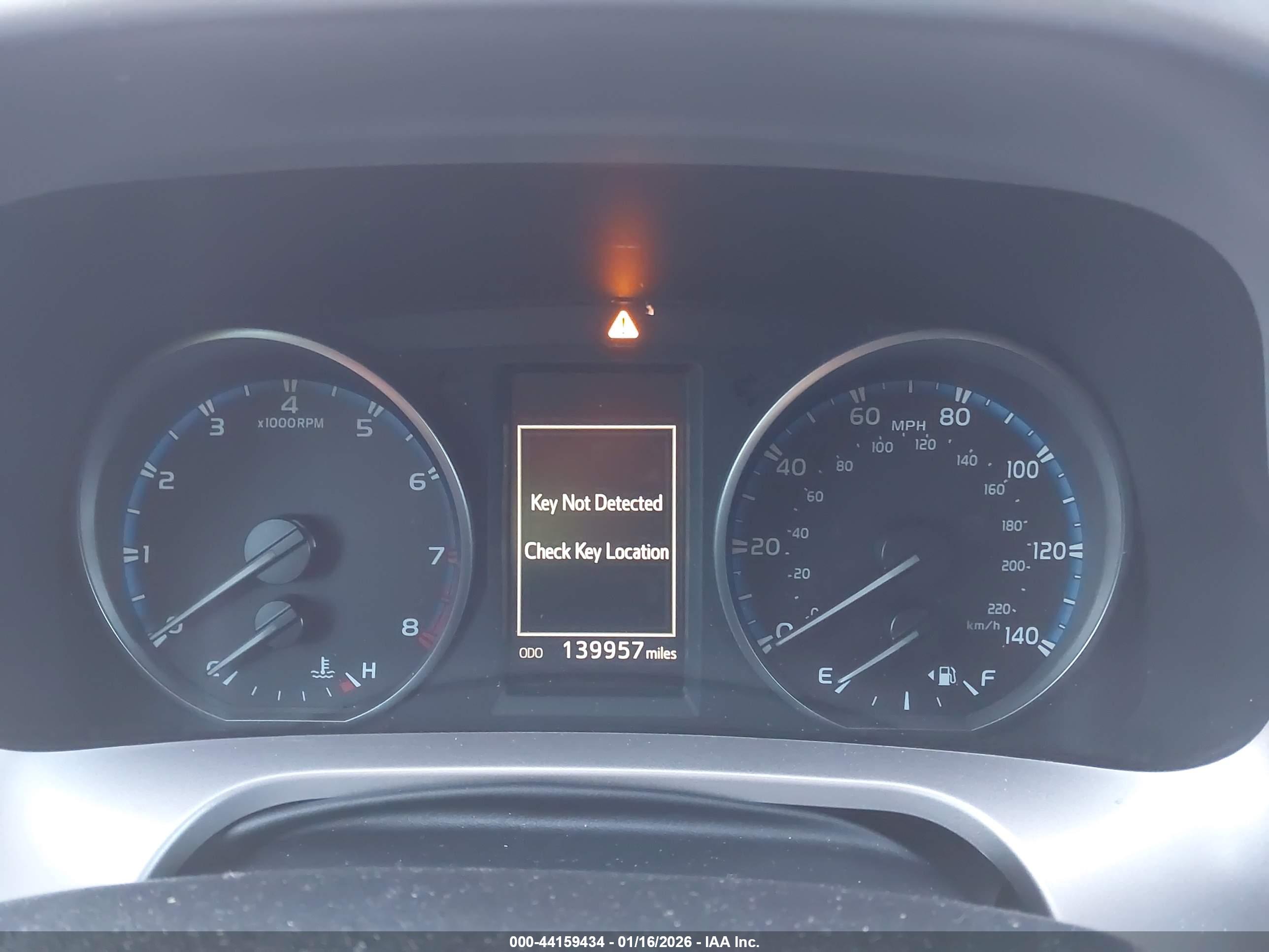 TOYOTA RAV4 image 7