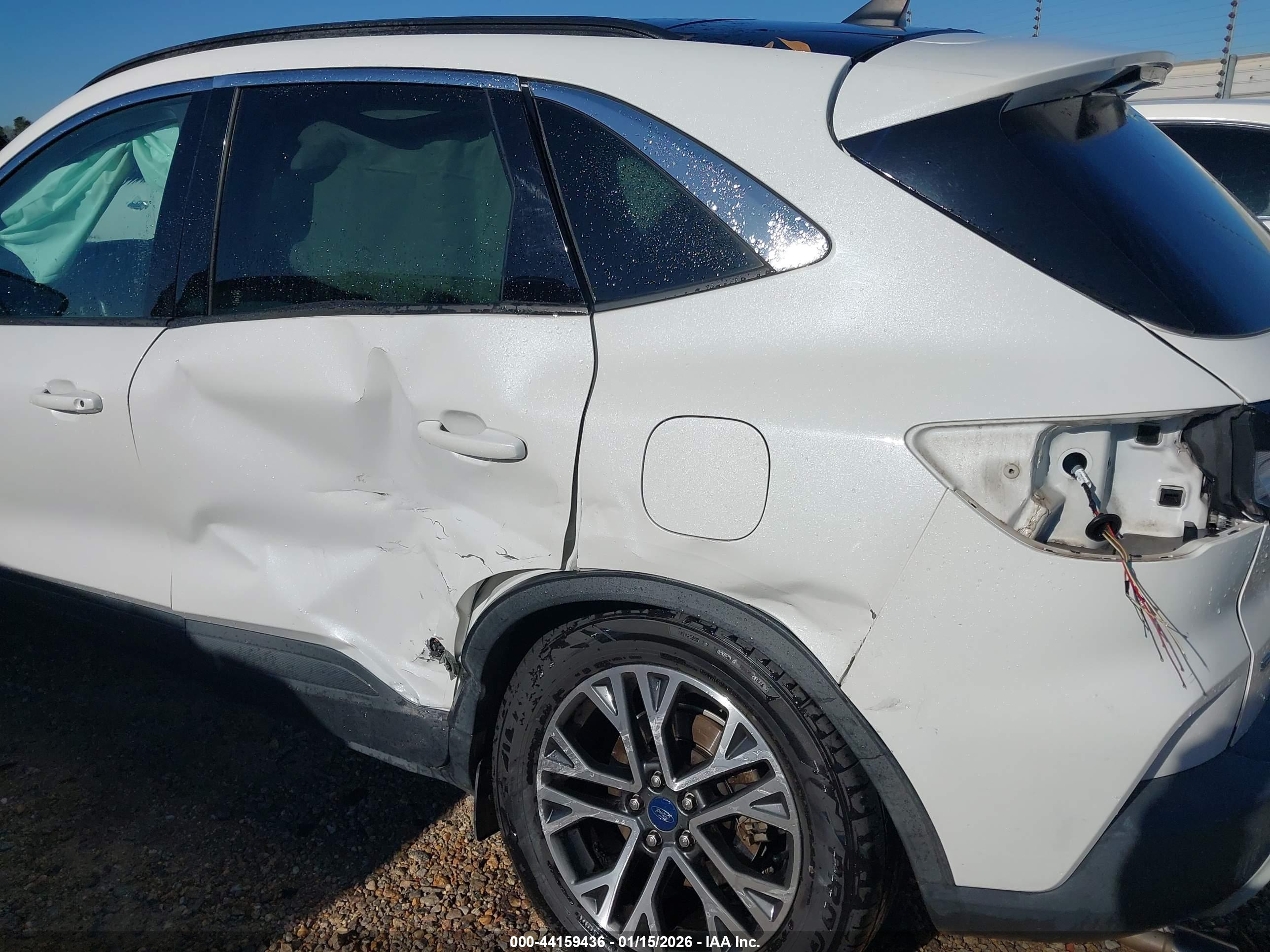 FORD ESCAPE image 6