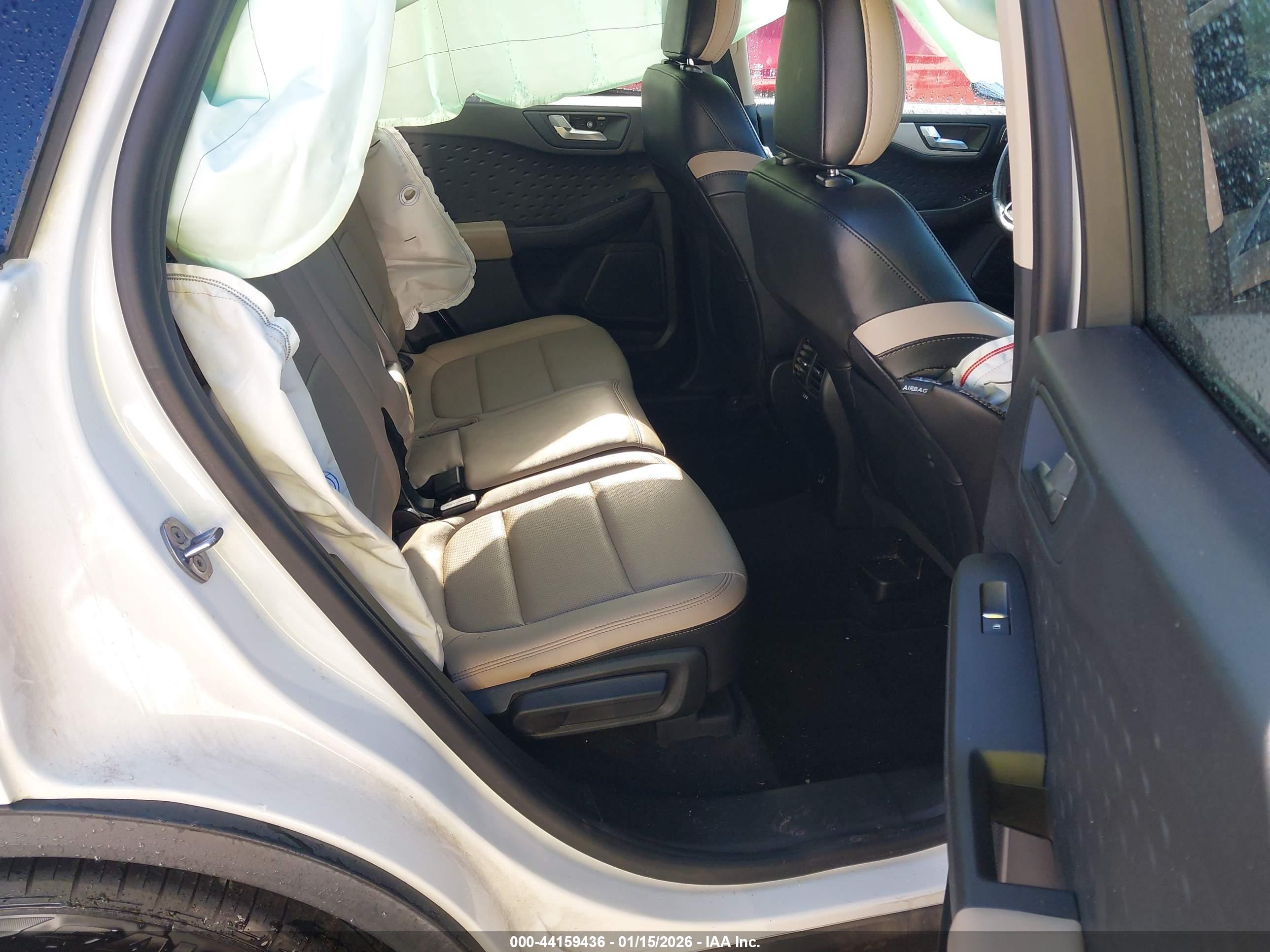 FORD ESCAPE image 8