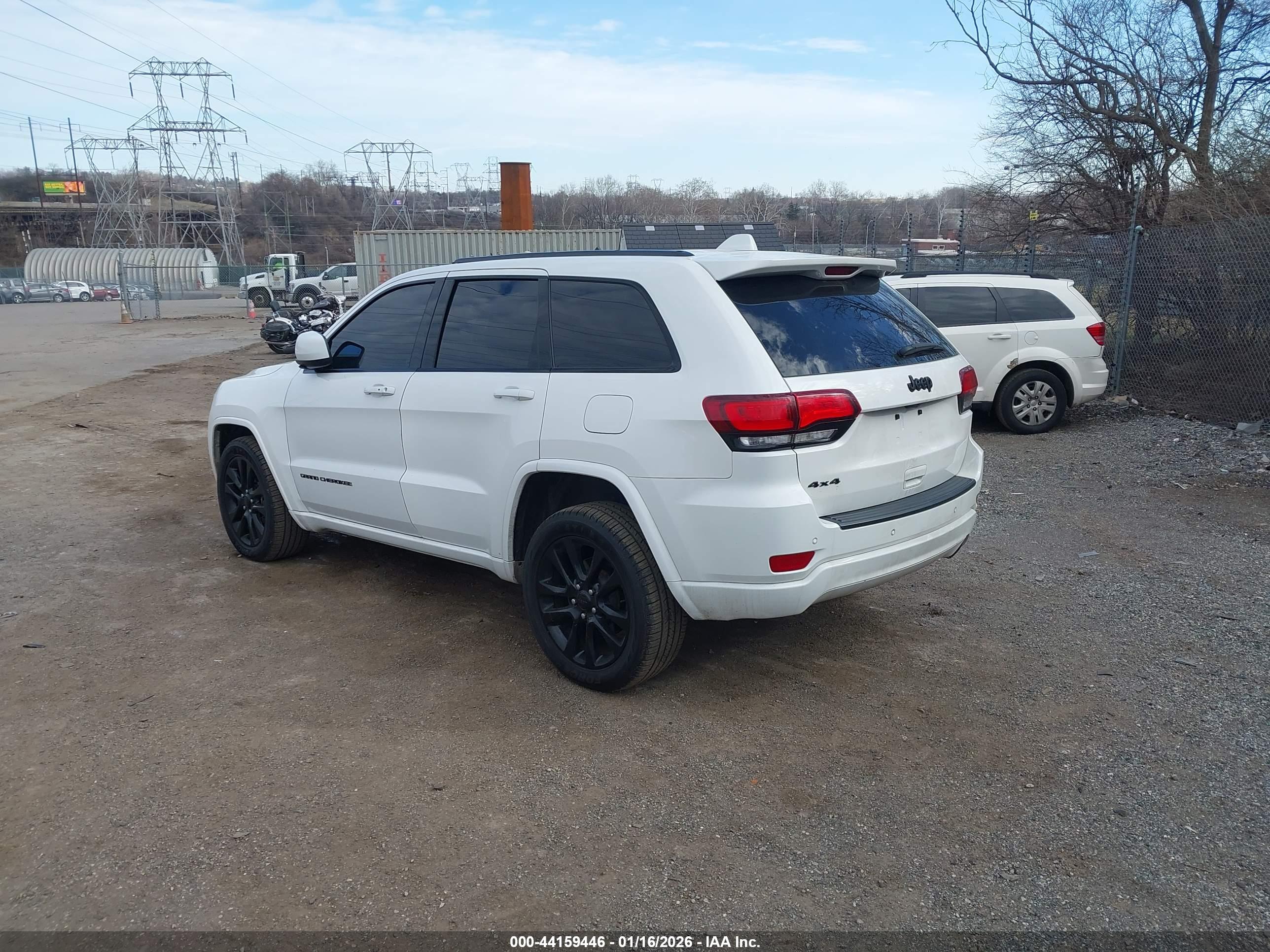 JEEP GRAND image 3