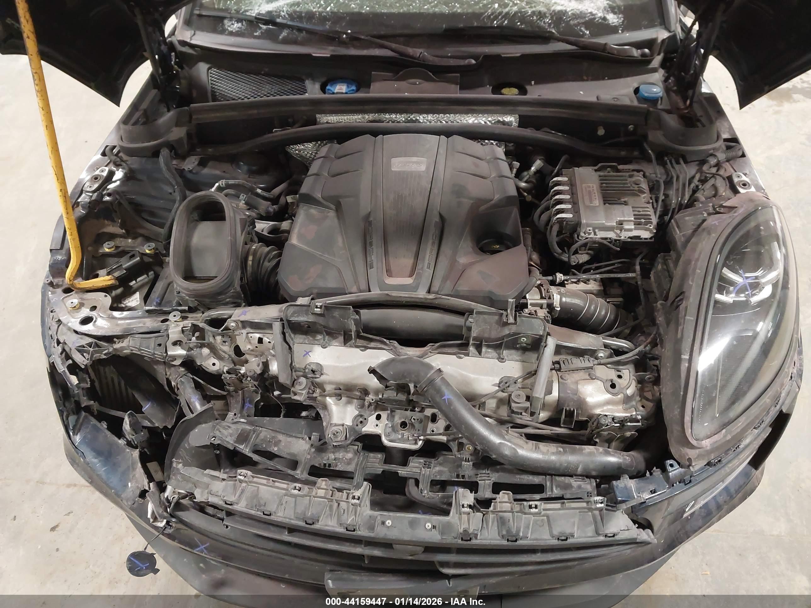 PORSCHE MACAN image 10