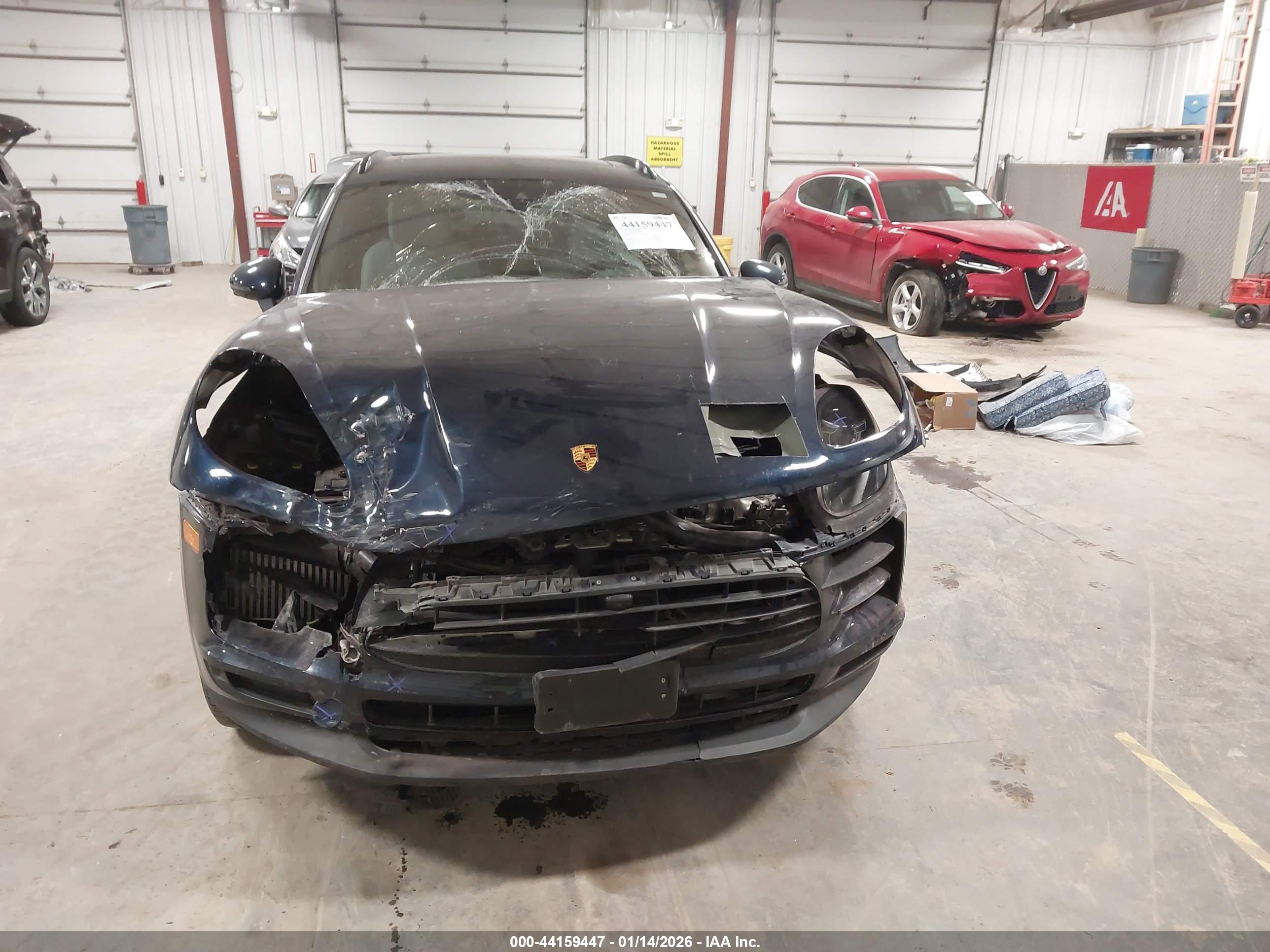 PORSCHE MACAN image 6