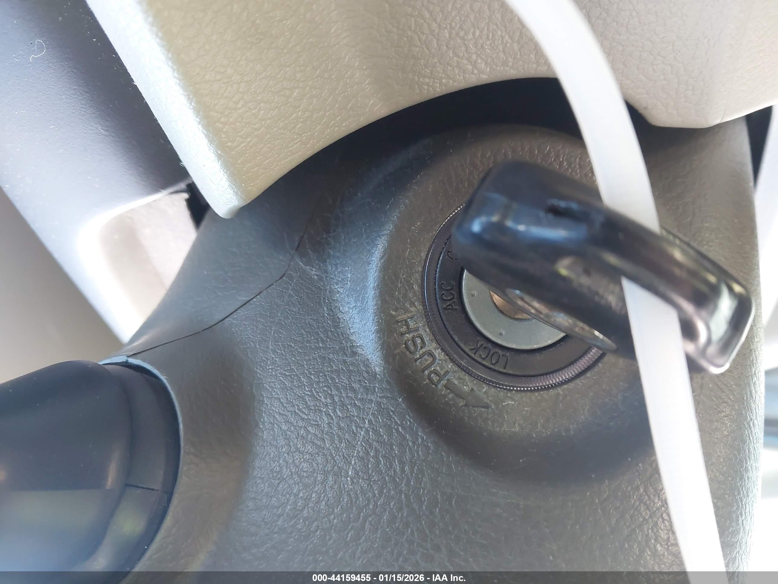 TOYOTA CAMRY image 11