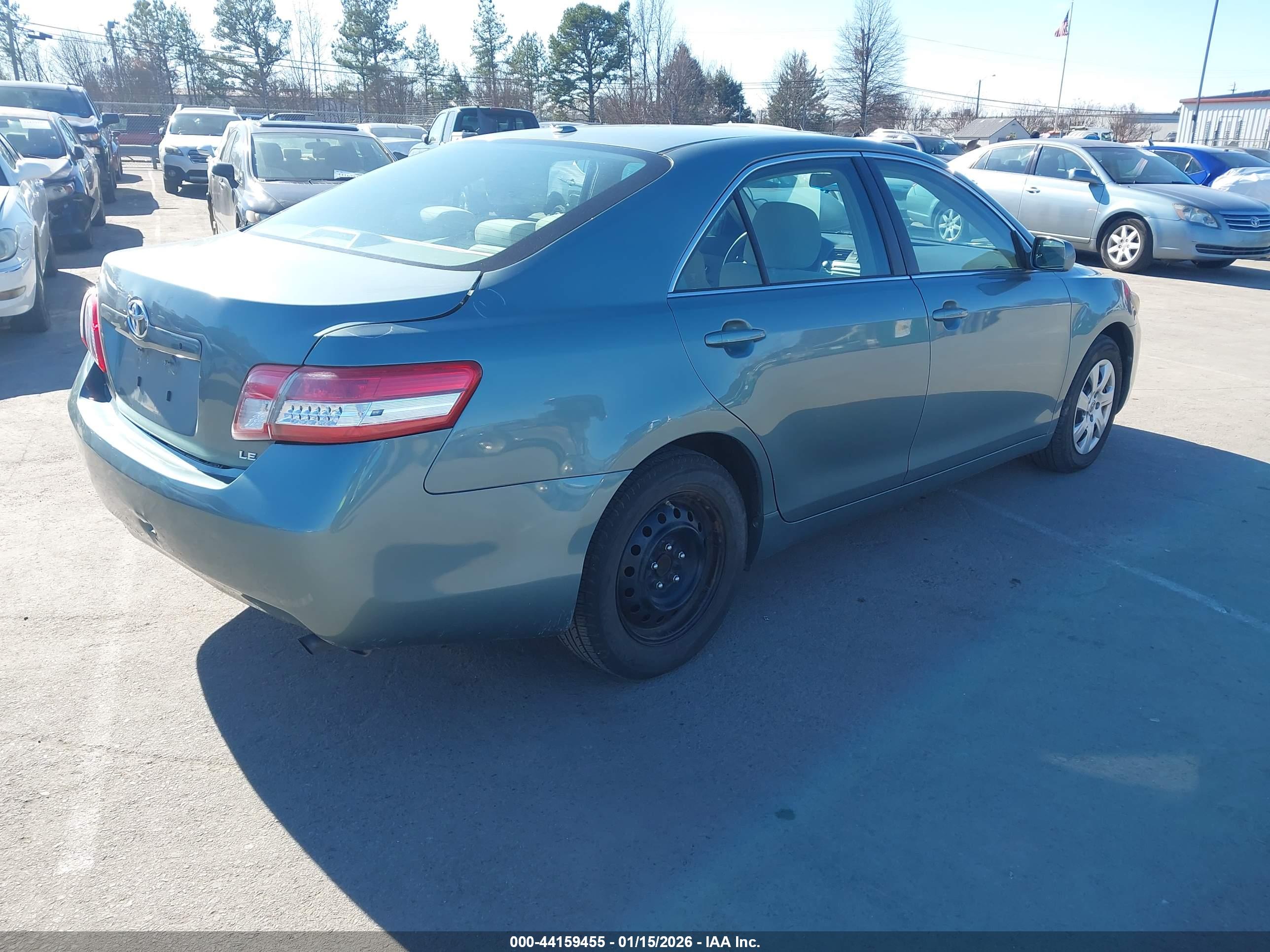 TOYOTA CAMRY image 4