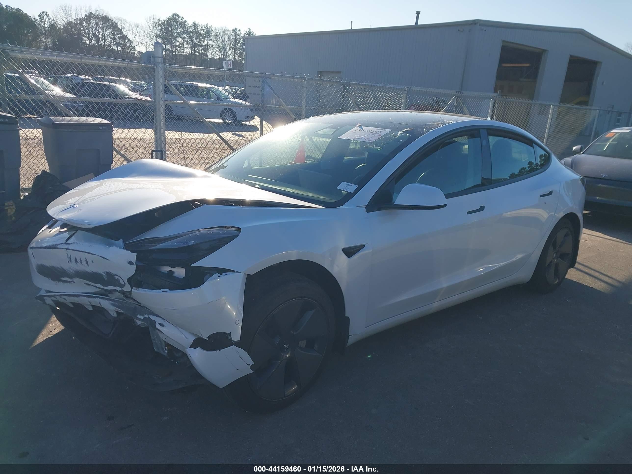 TESLA MODEL image 2
