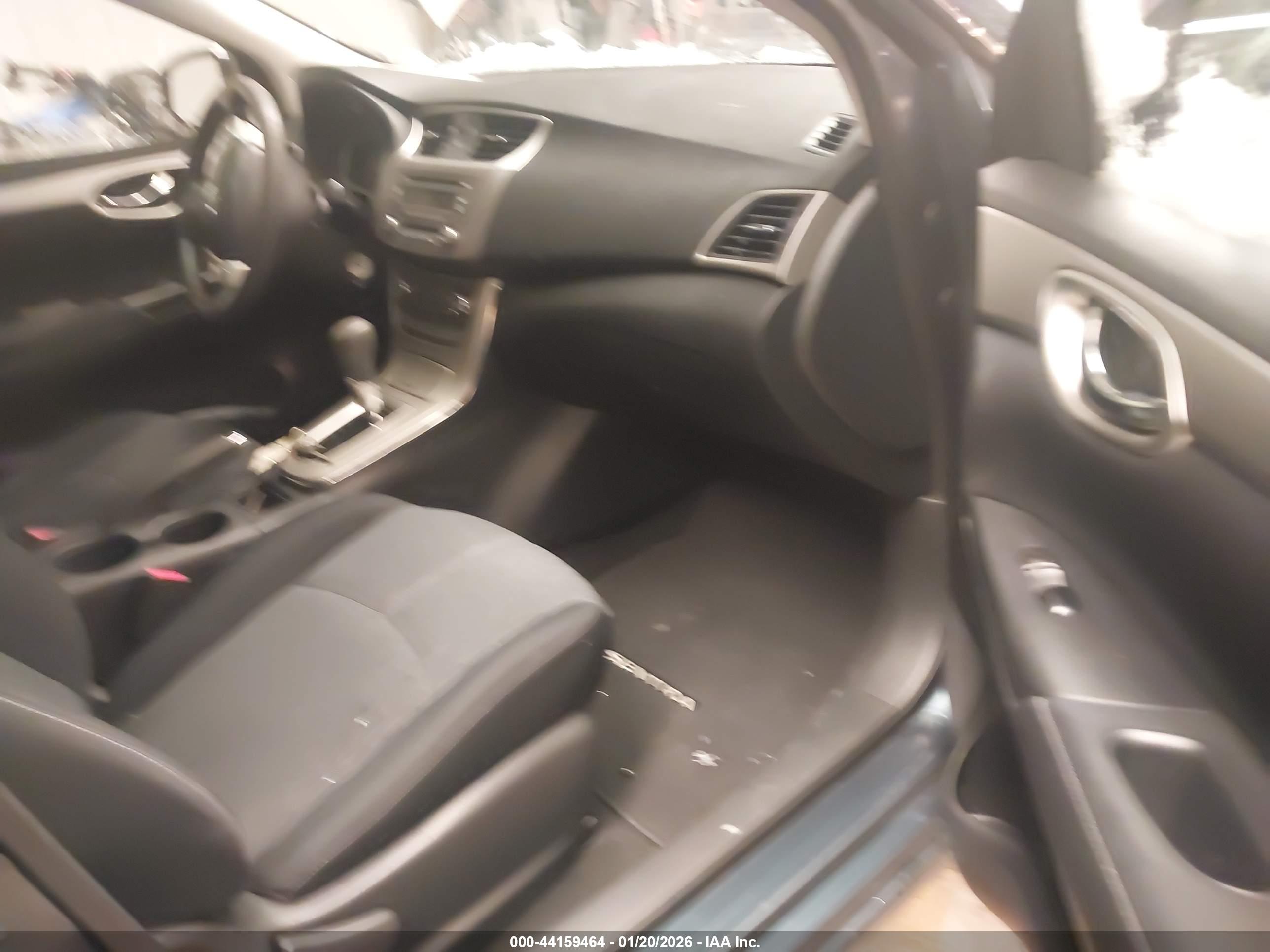 NISSAN SENTRA image 5