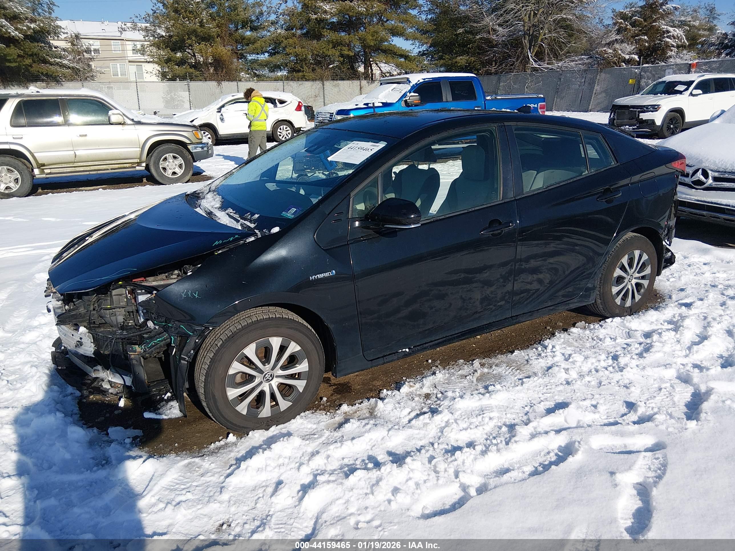 TOYOTA PRIUS image 2