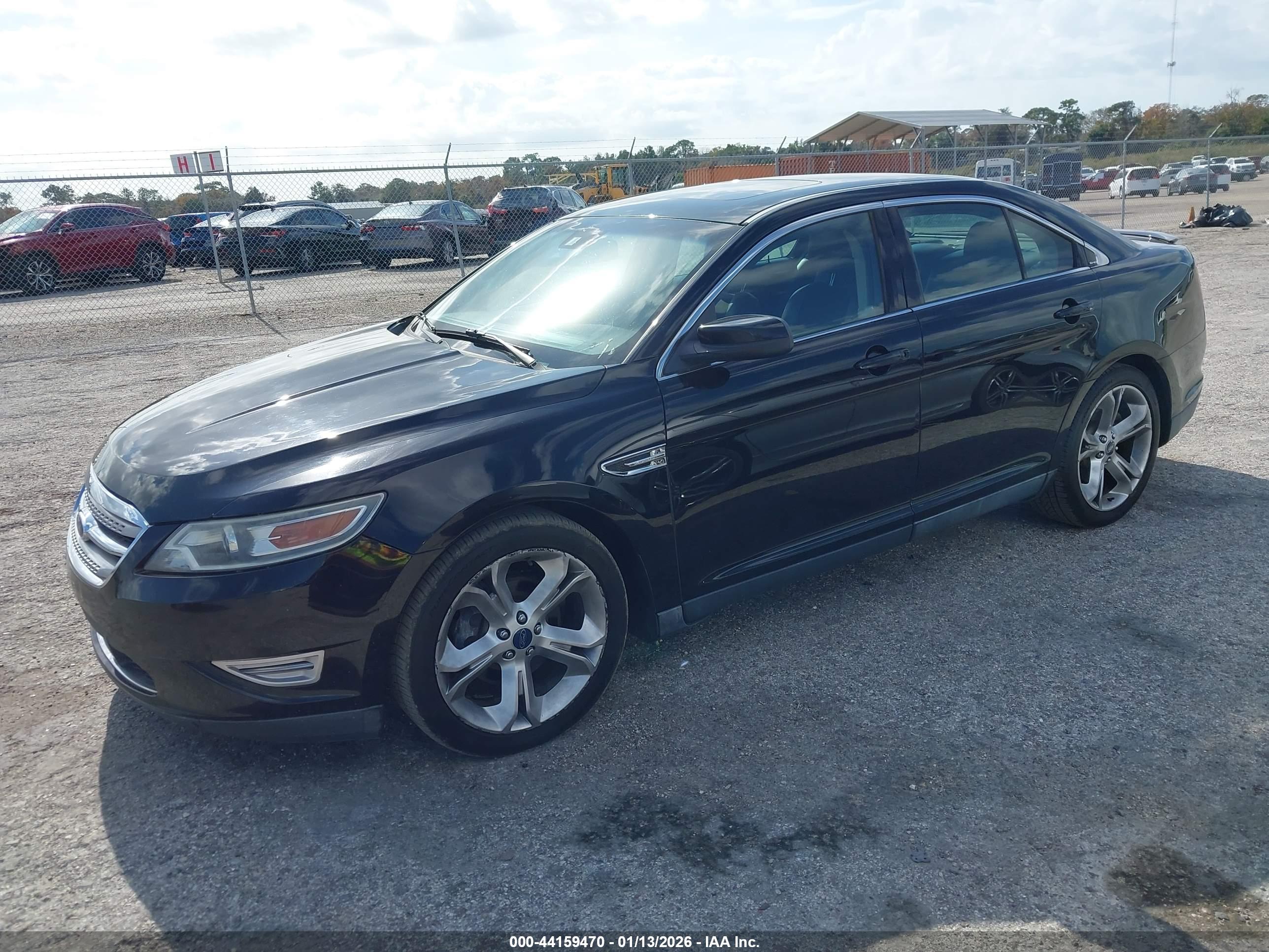 FORD TAURUS image 2