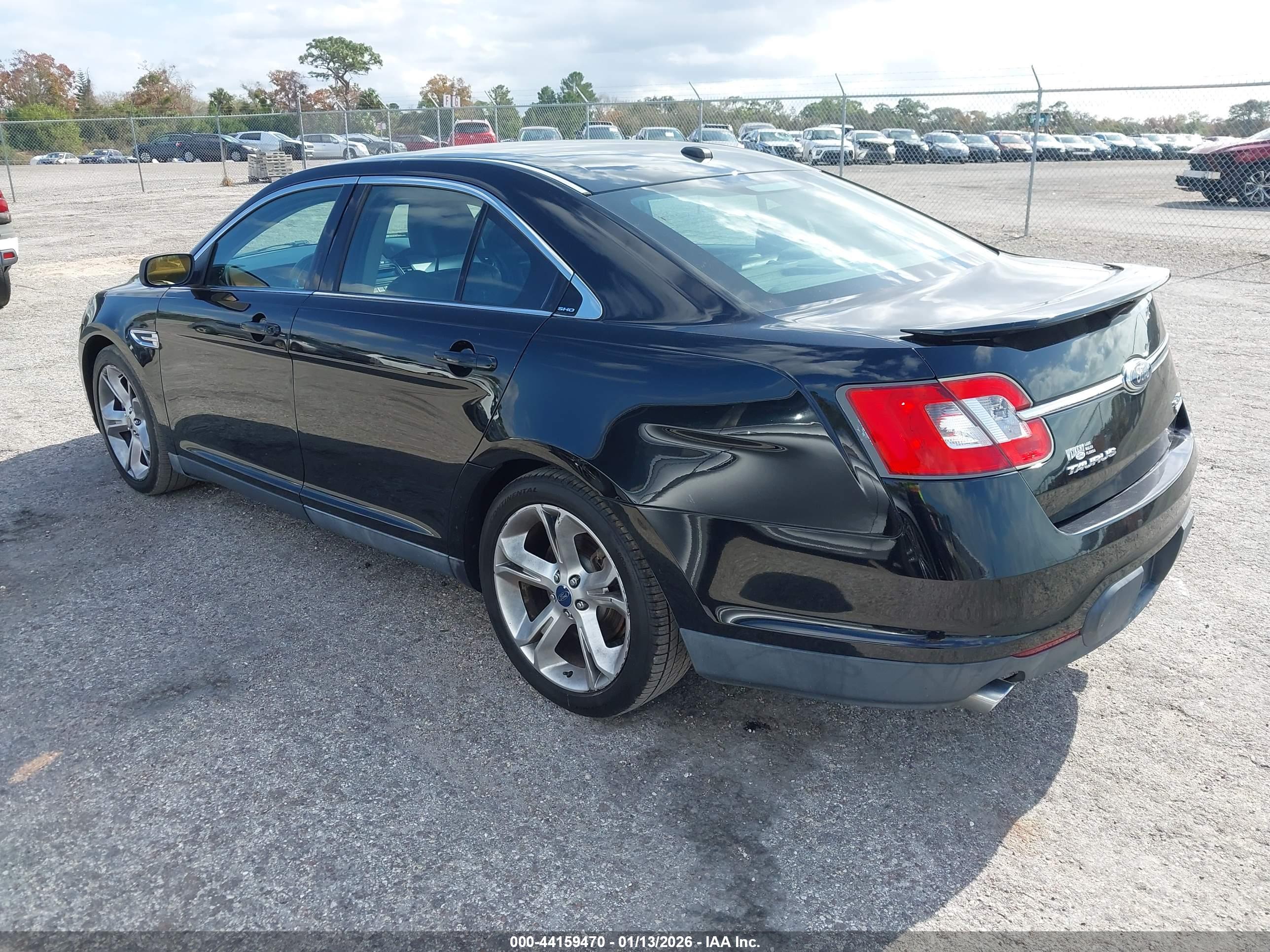FORD TAURUS image 3