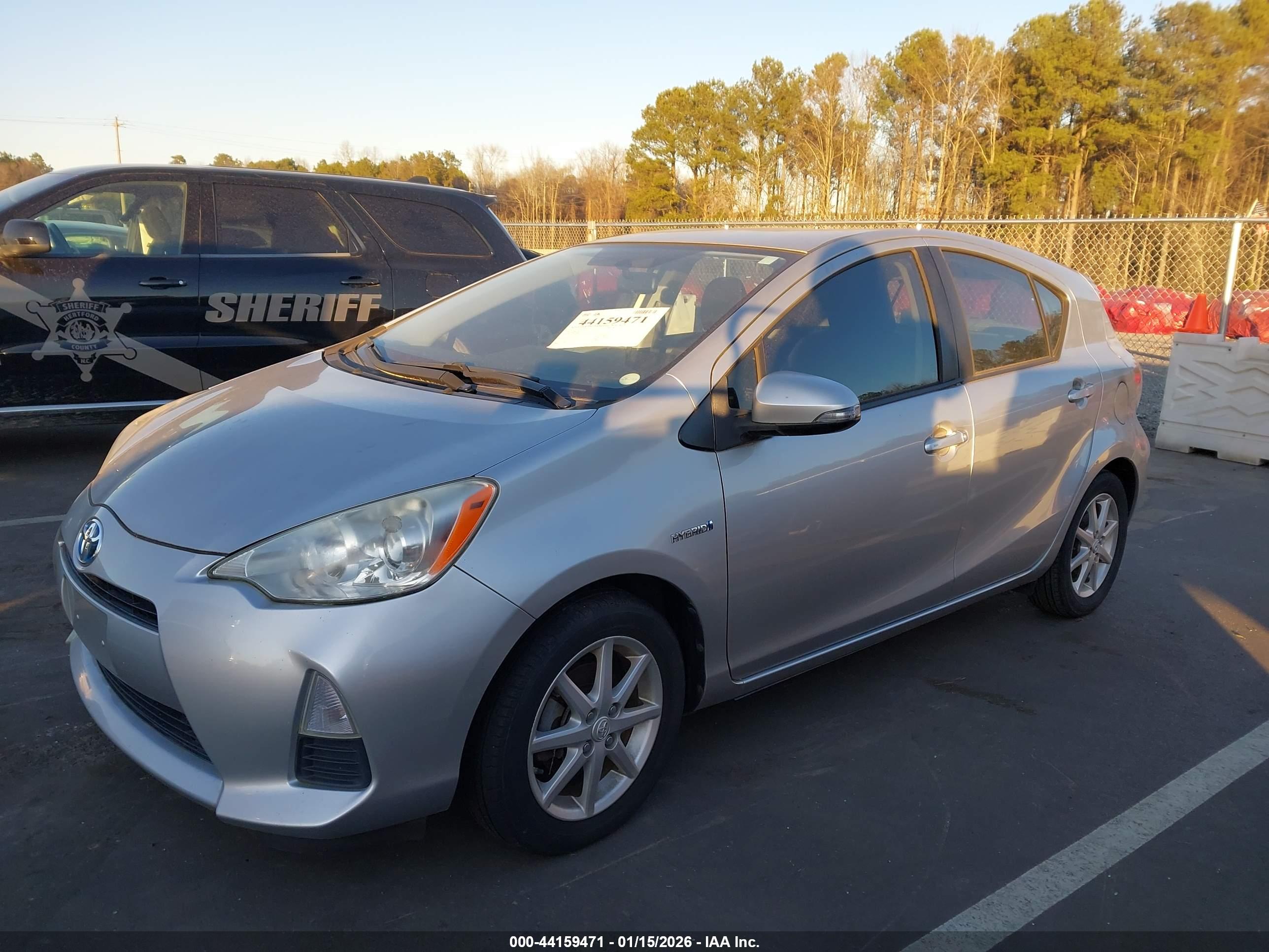 TOYOTA PRIUS image 2