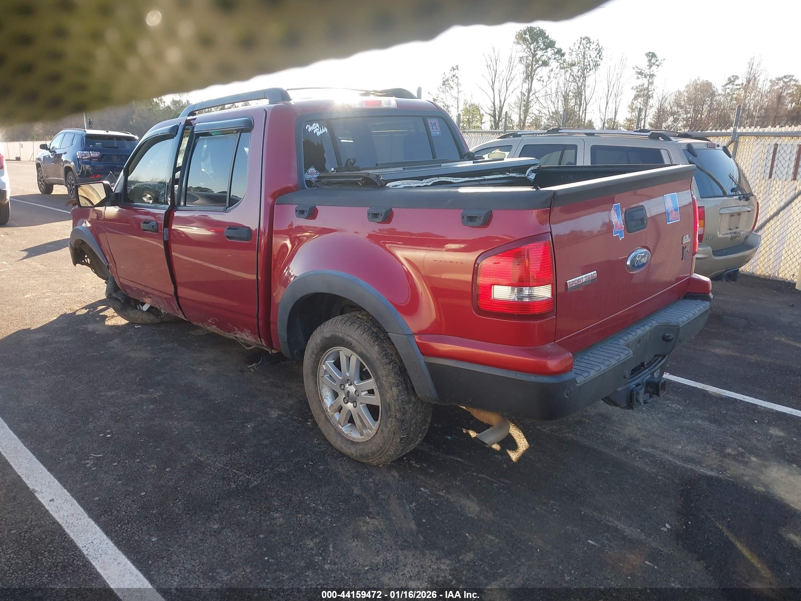 FORD EXPLORER image 3