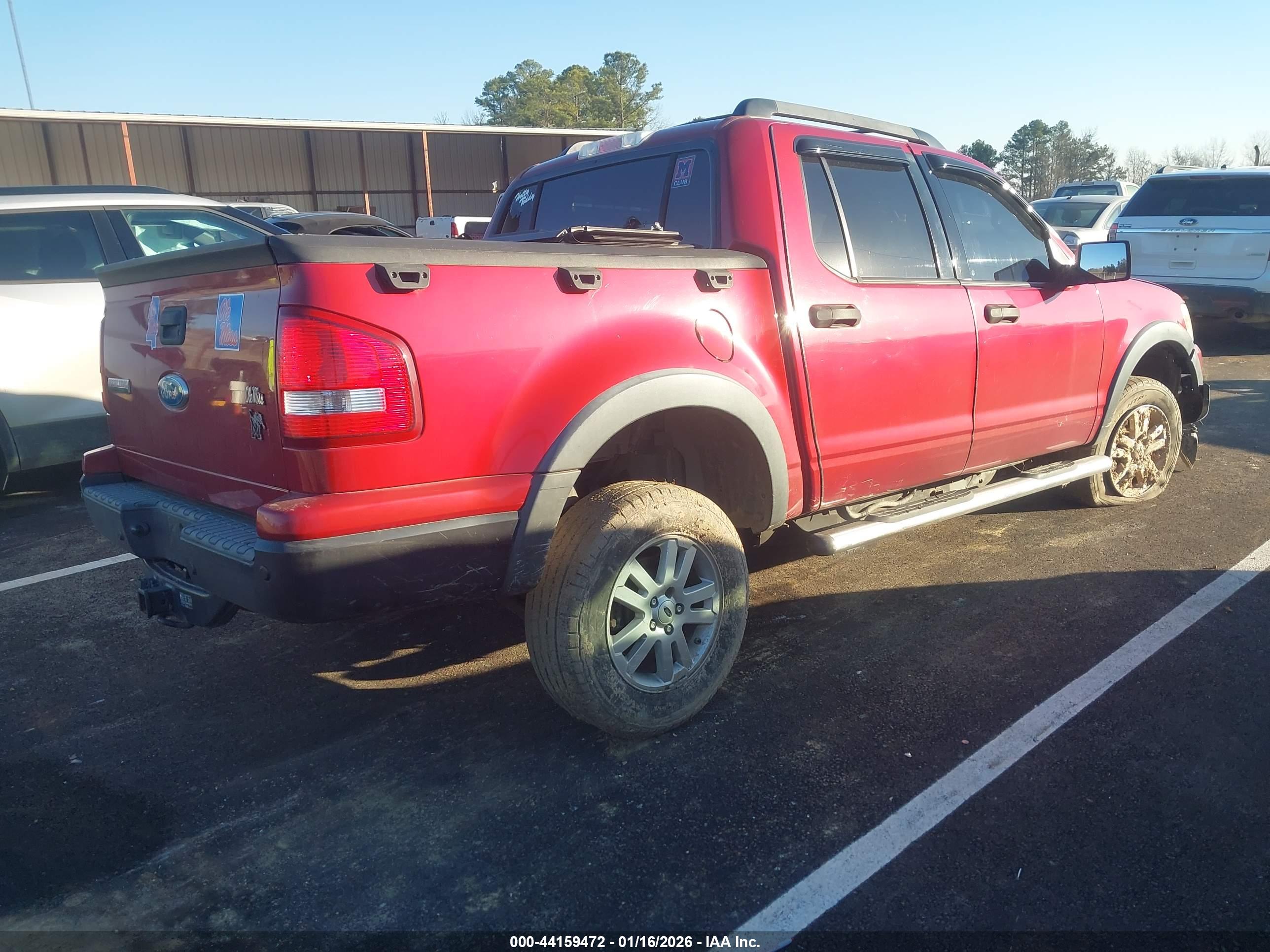 FORD EXPLORER image 4