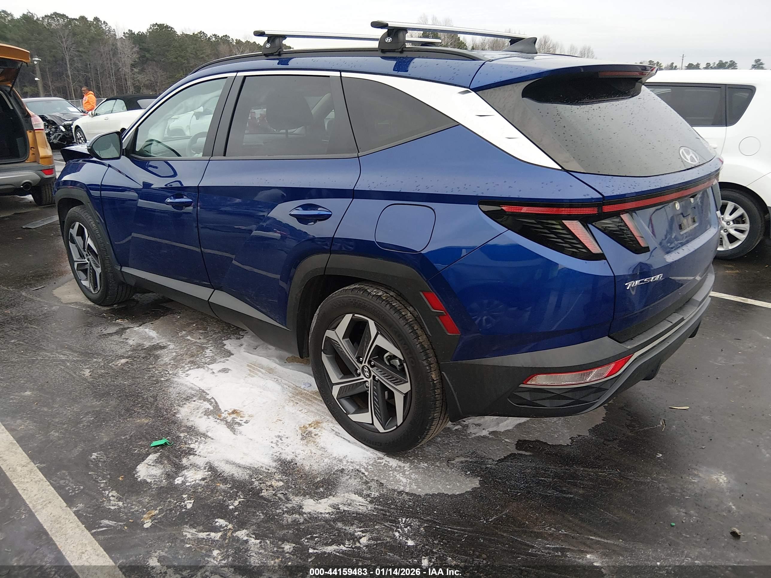 HYUNDAI TUCSON image 3