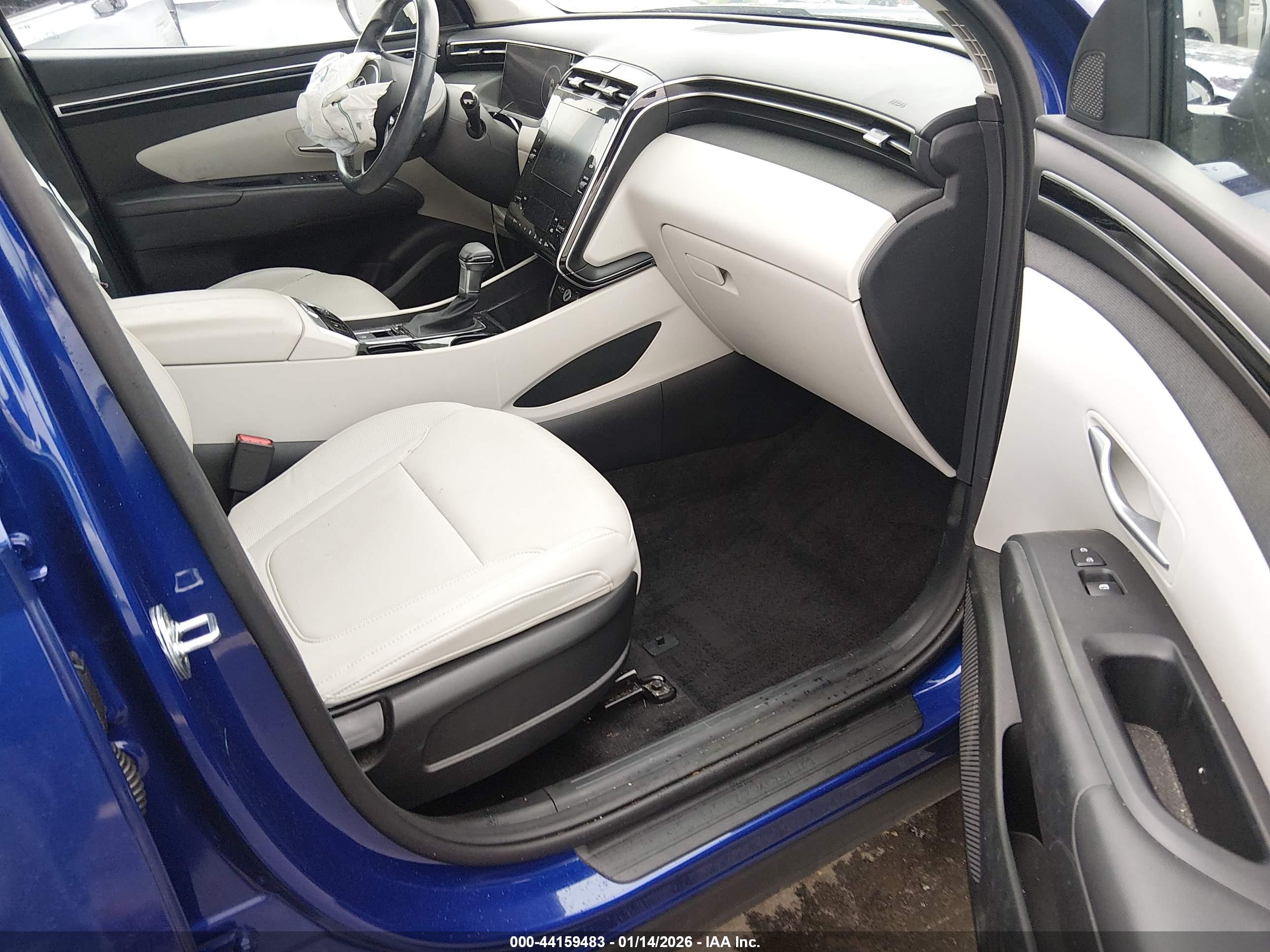 HYUNDAI TUCSON image 5