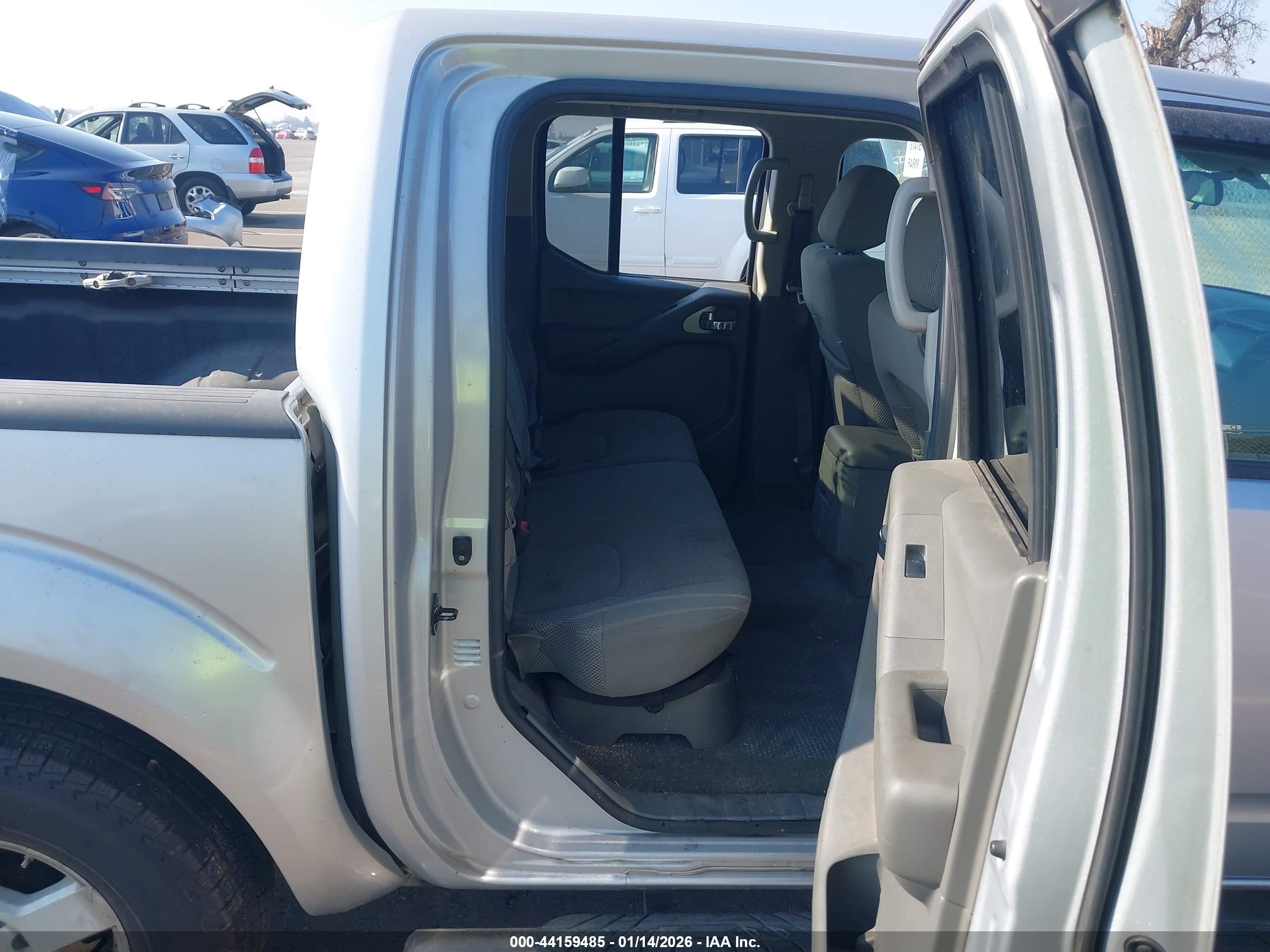 NISSAN FRONTIER image 8