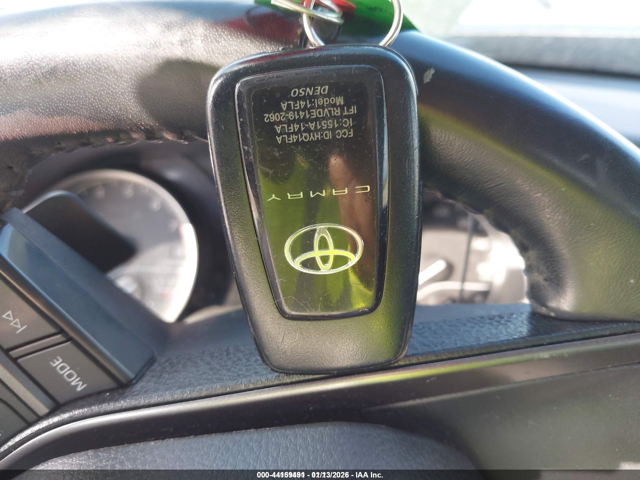 TOYOTA CAMRY image 11