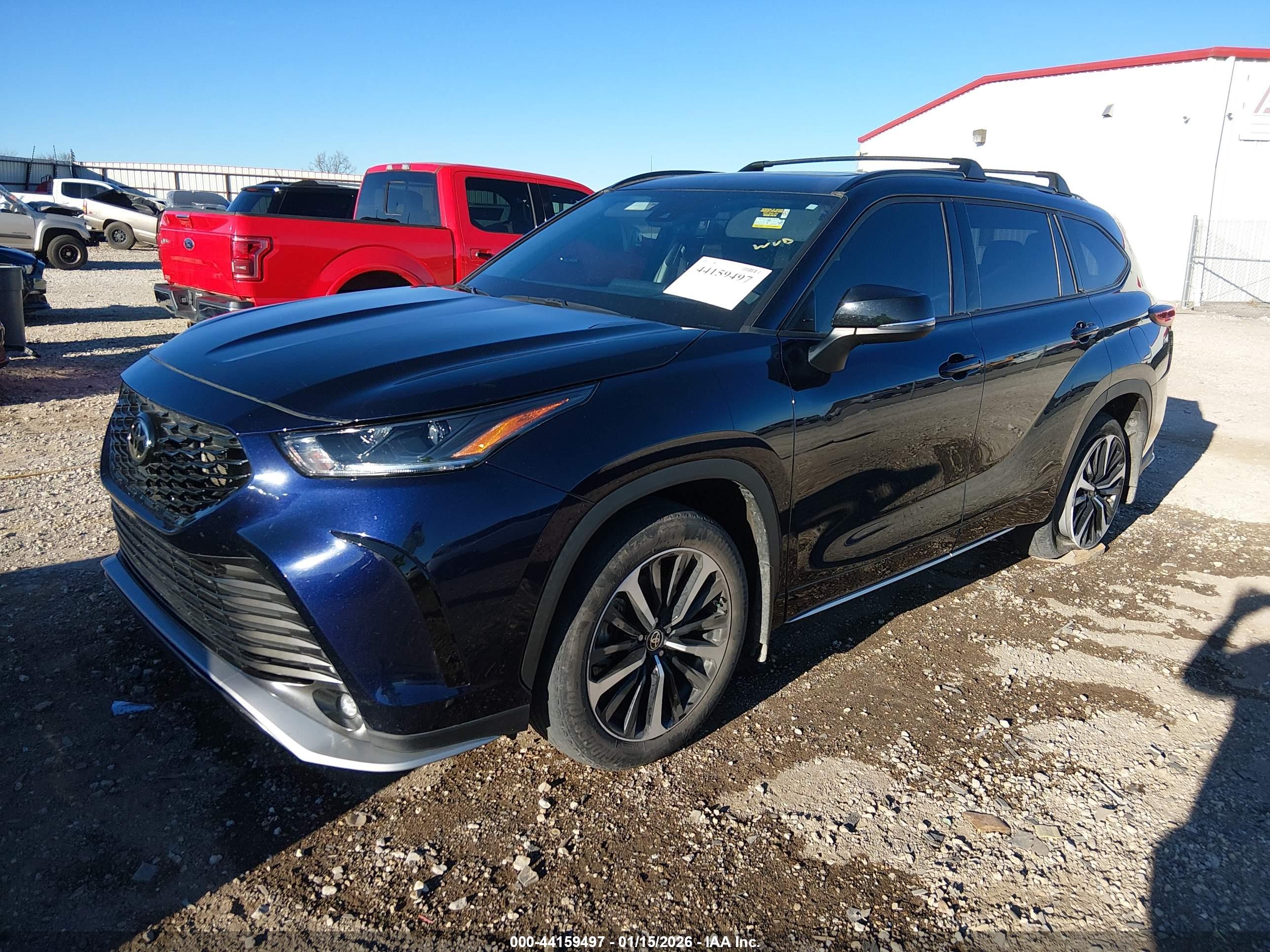 TOYOTA HIGHLANDER image 2