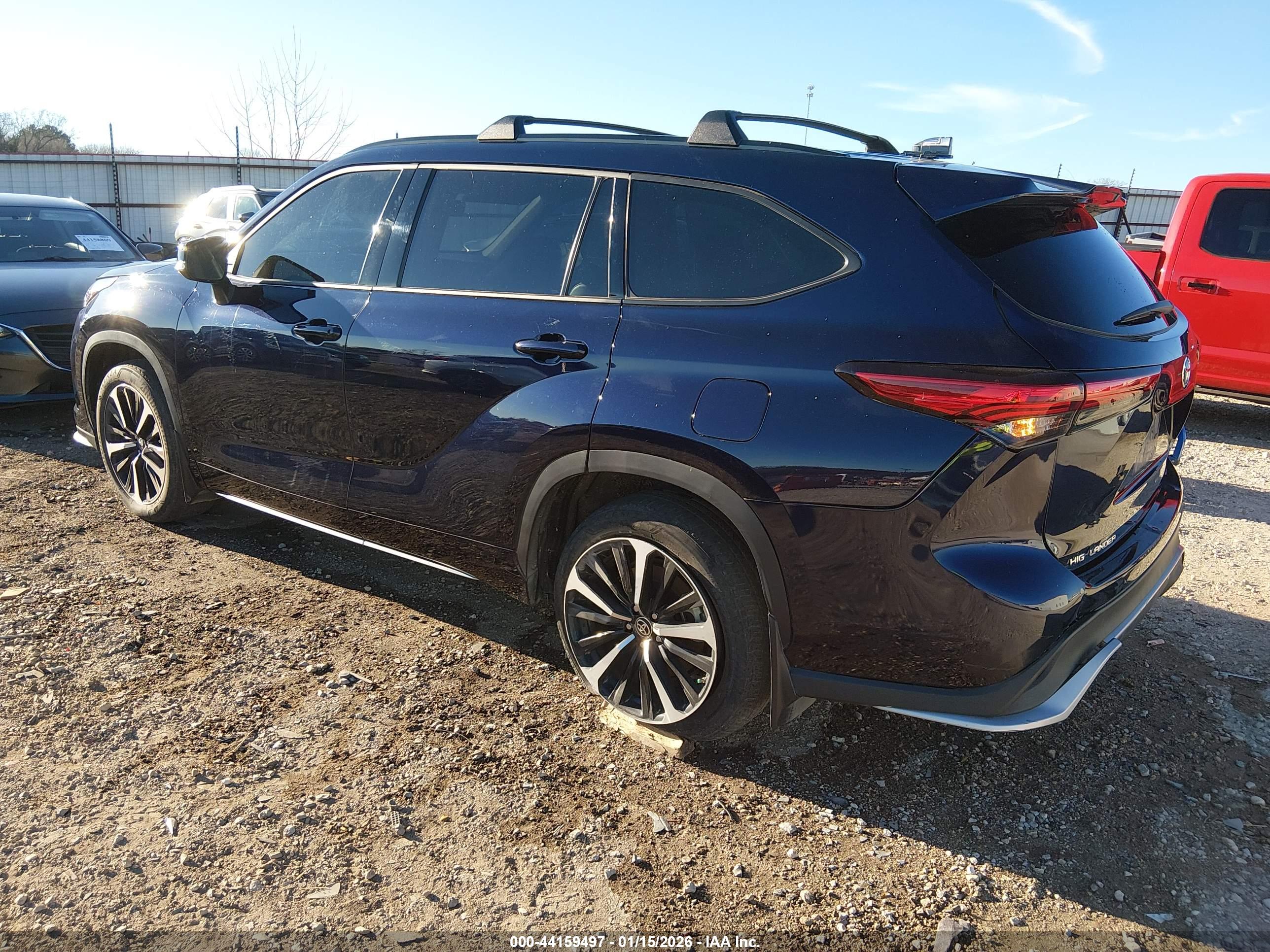 TOYOTA HIGHLANDER image 3