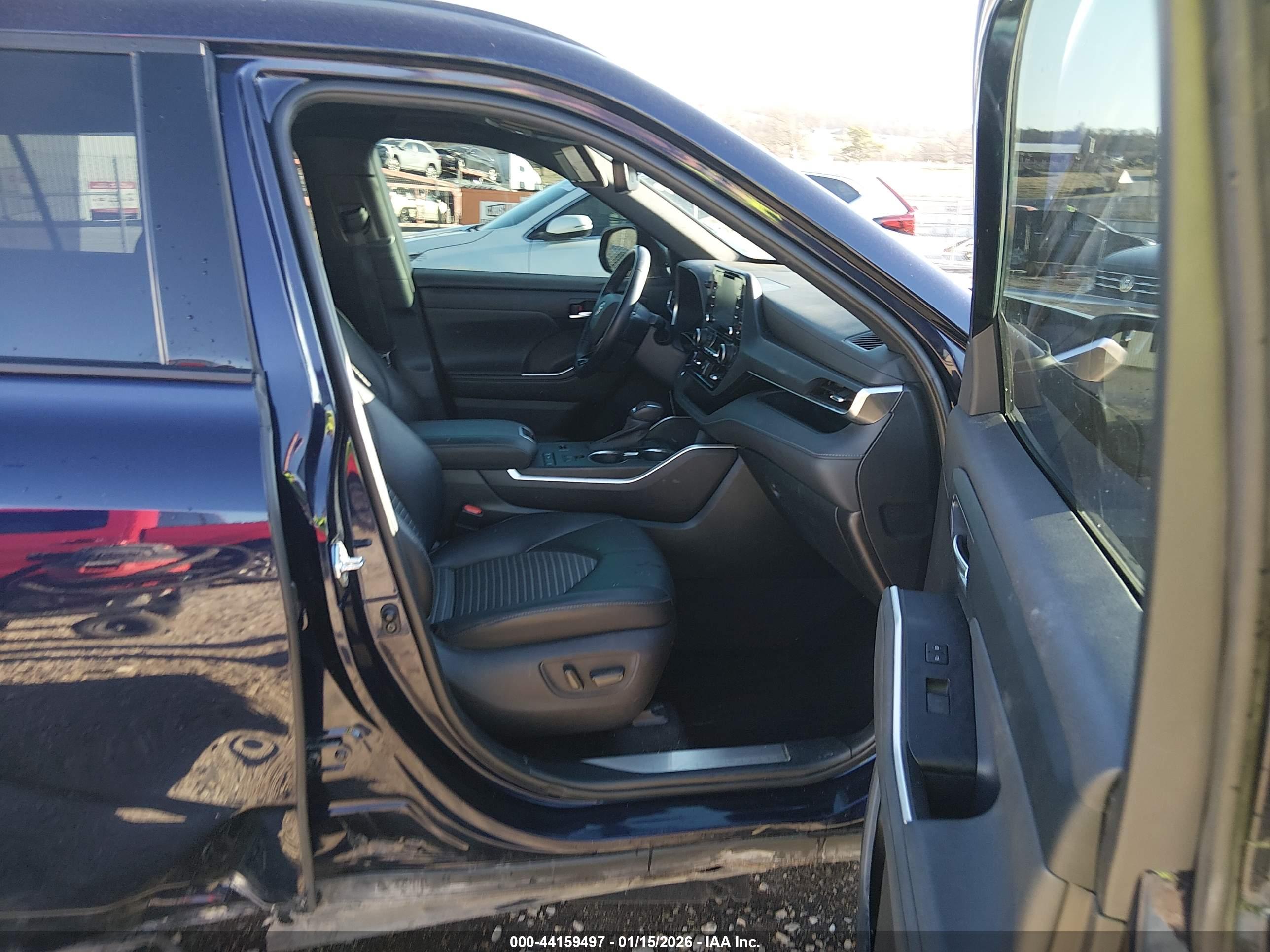 TOYOTA HIGHLANDER image 5