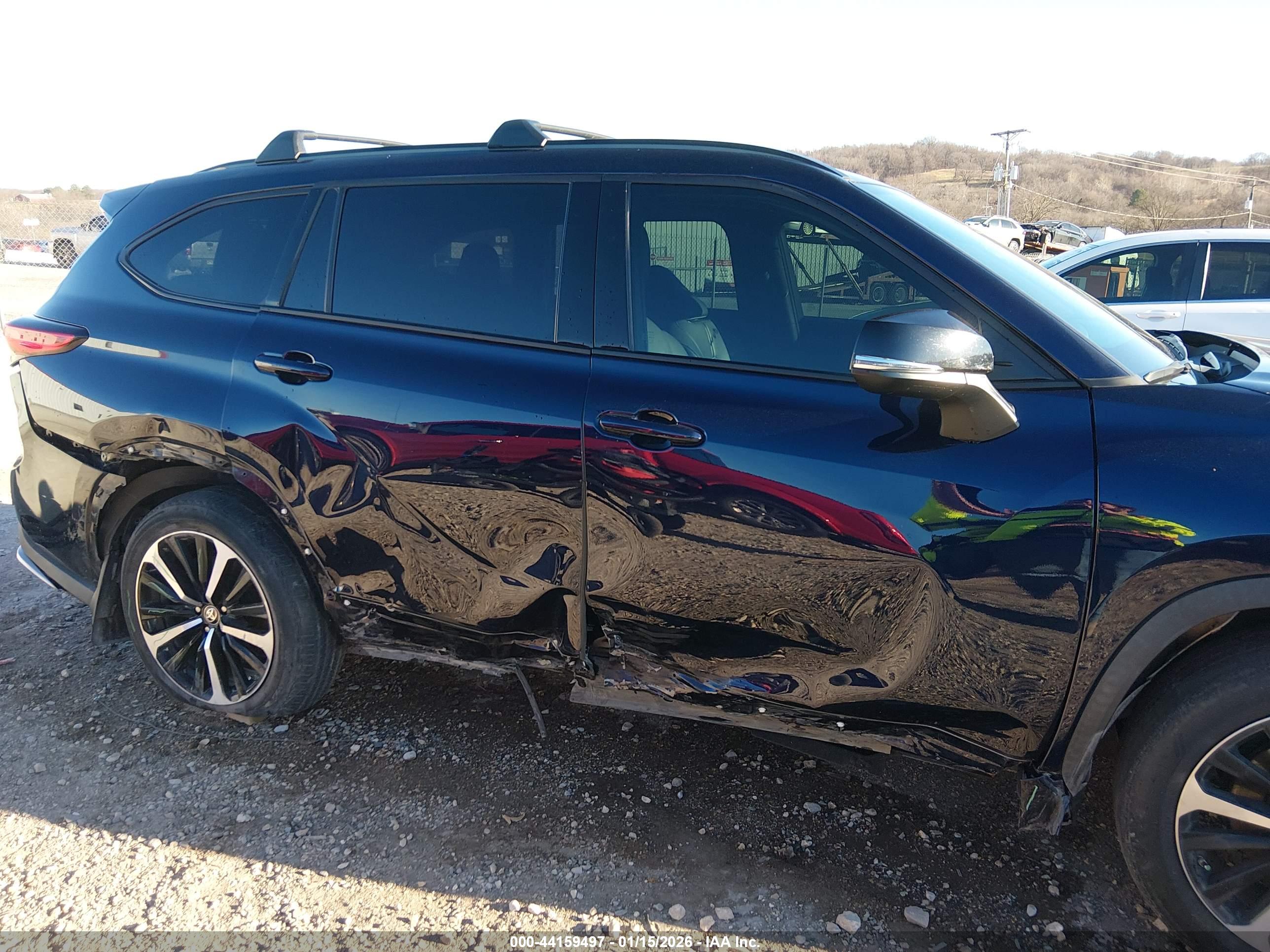 TOYOTA HIGHLANDER image 6