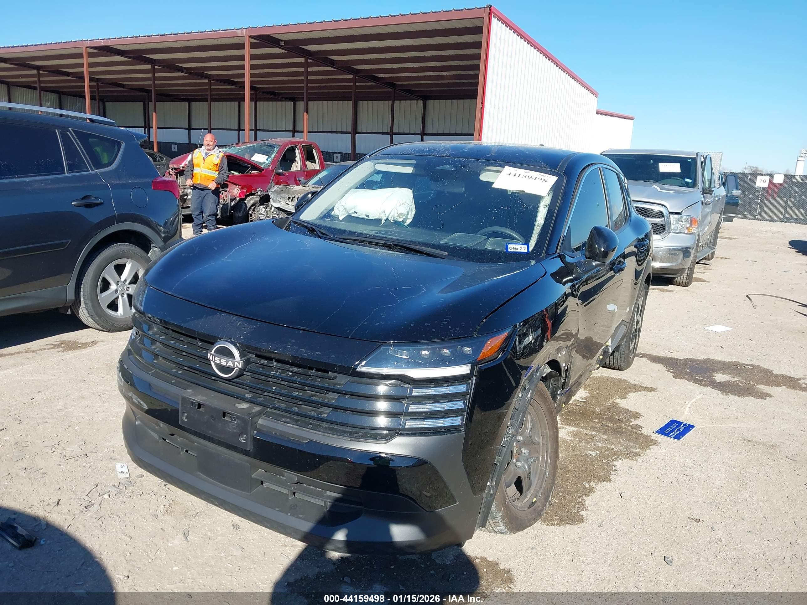 NISSAN KICKS image 2