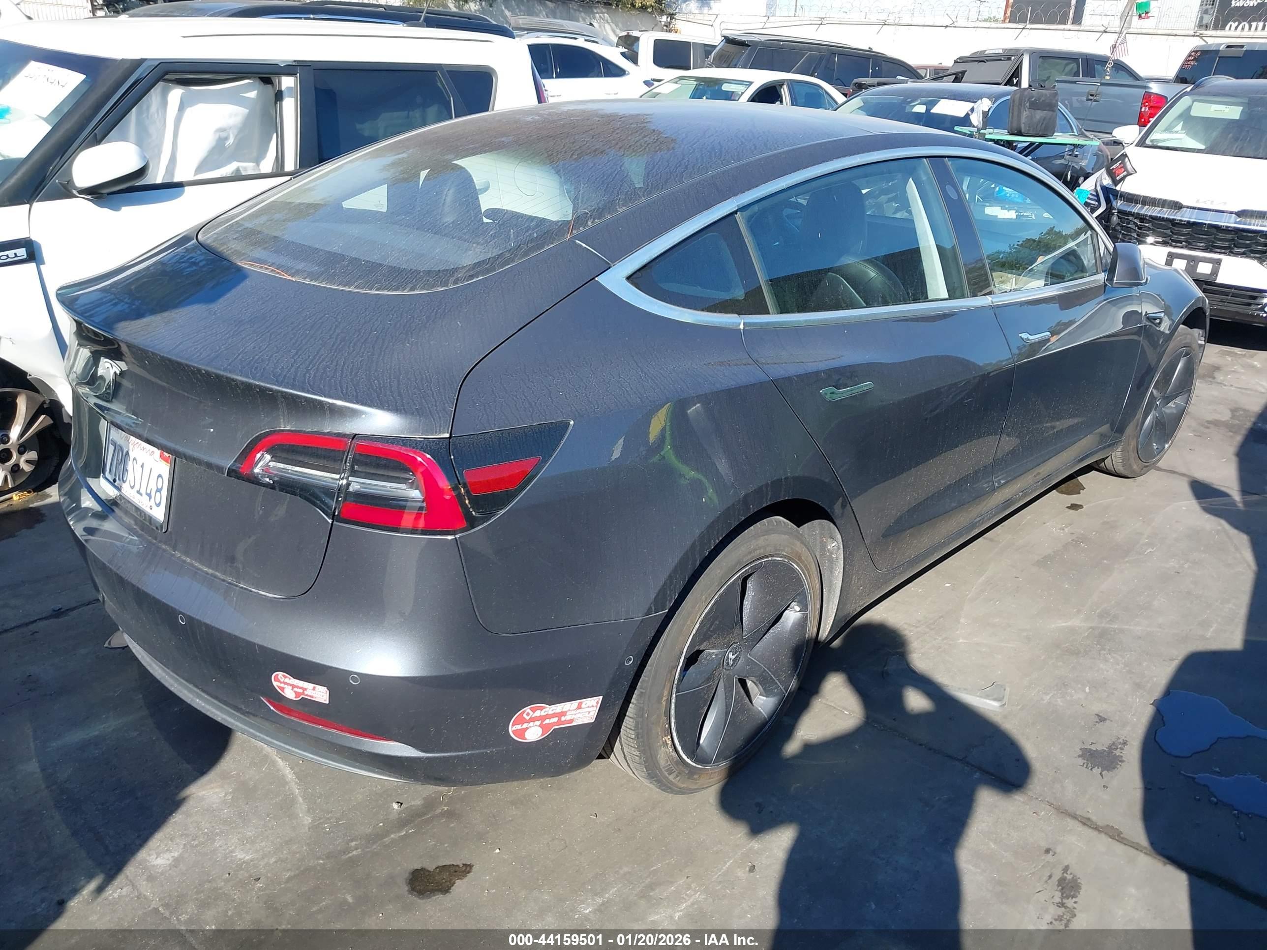TESLA MODEL image 4