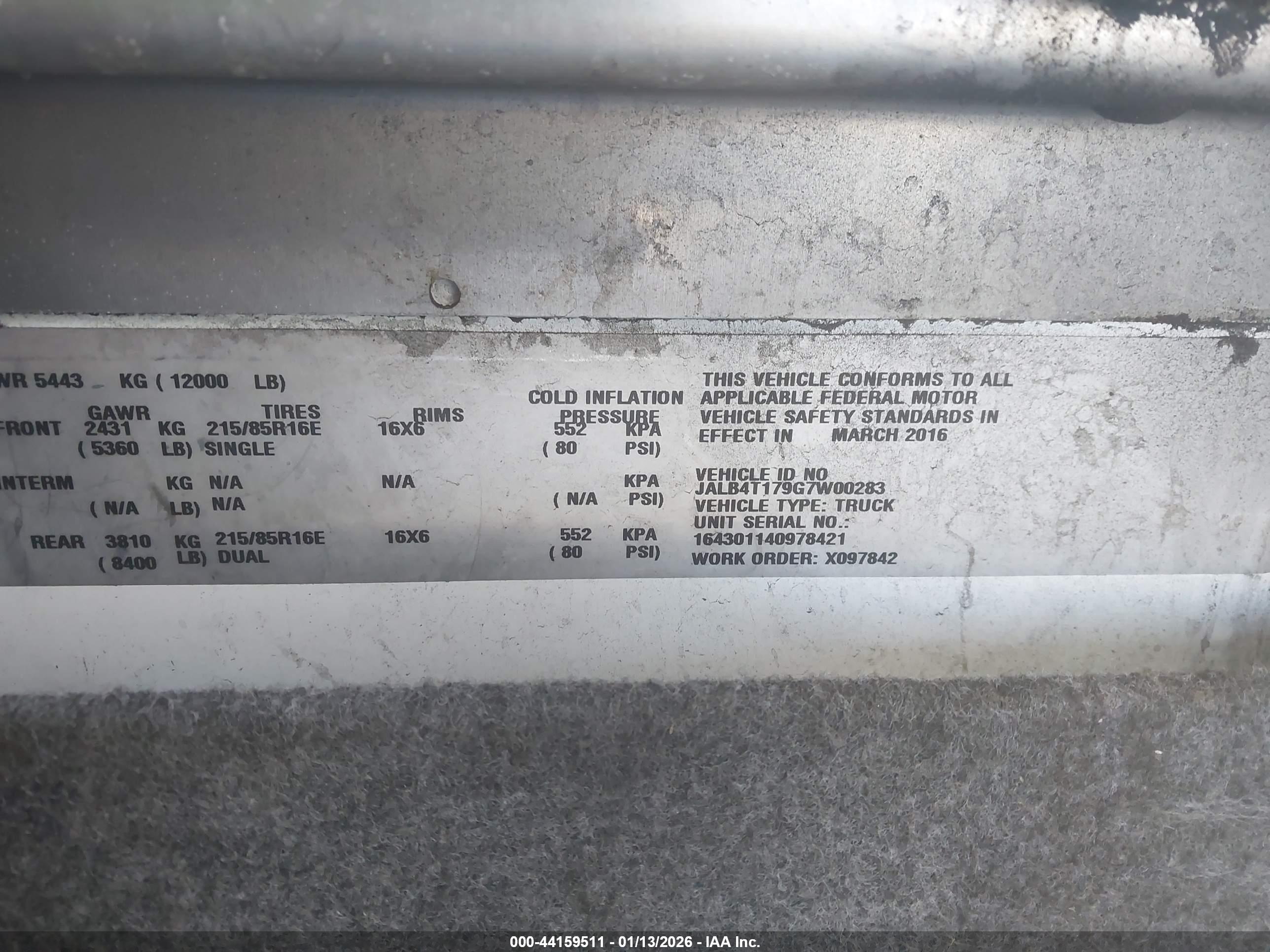 ISUZU NPR image 9