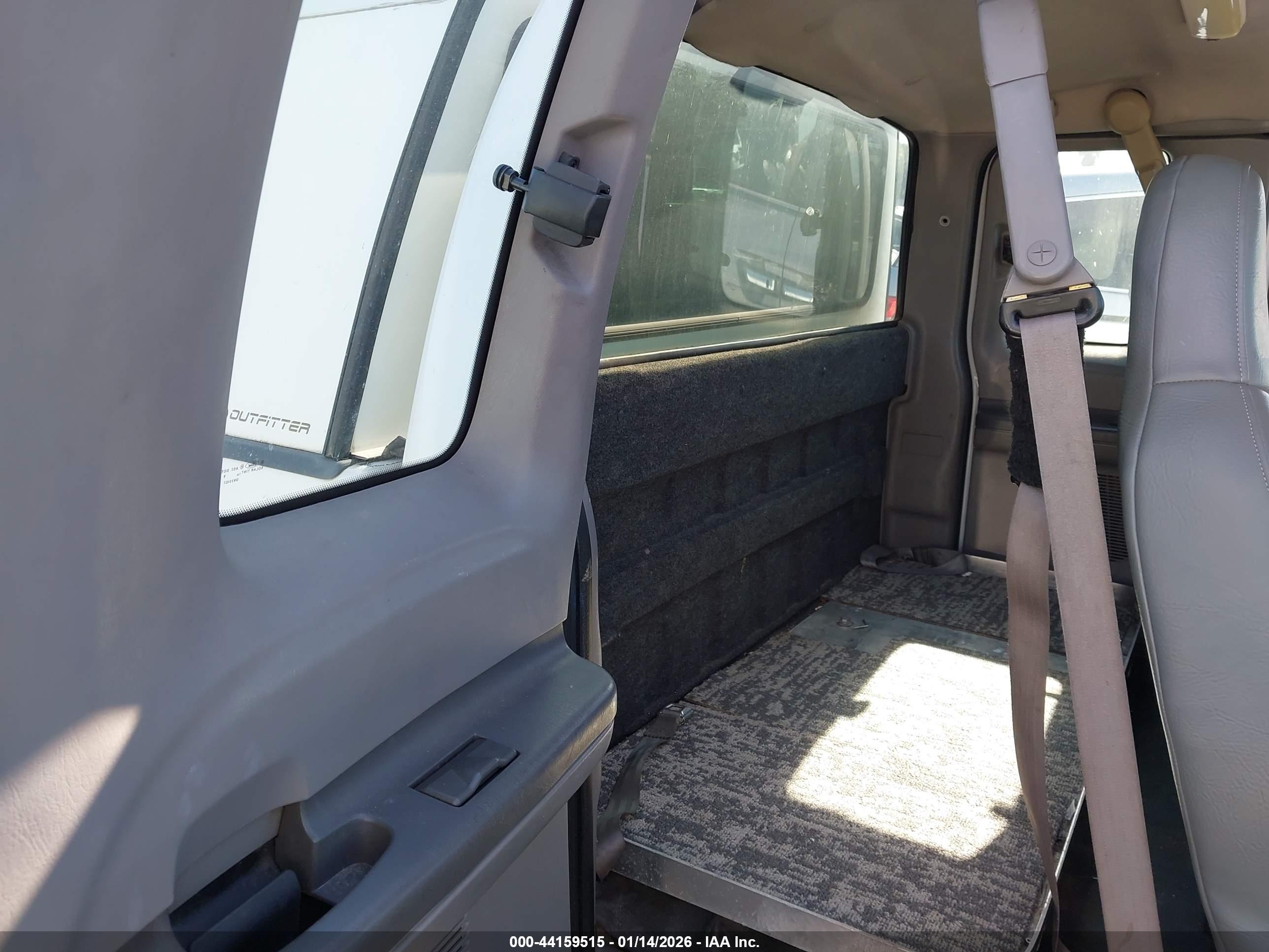 FORD F-250 image 8