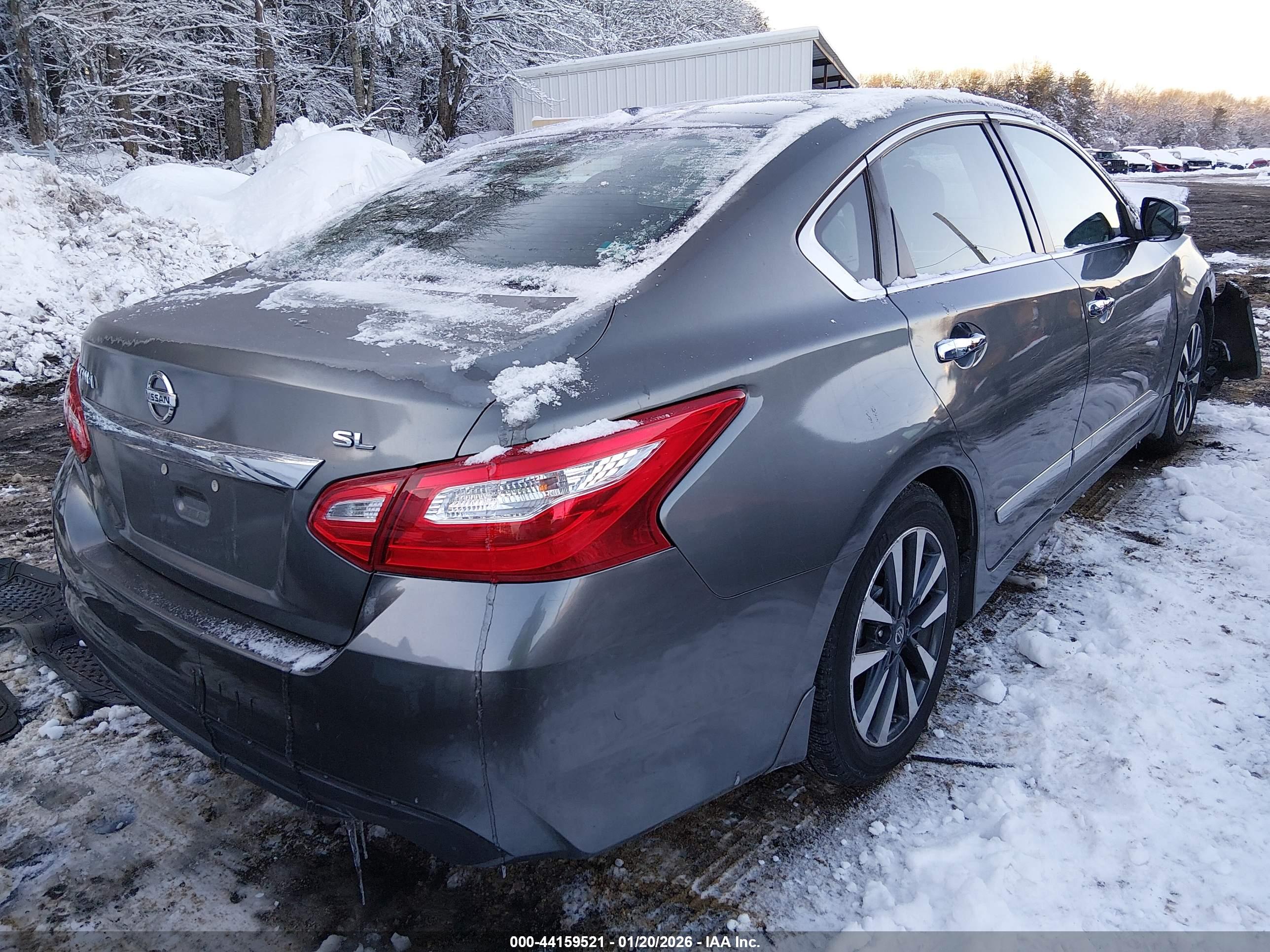 NISSAN ALTIMA image 4