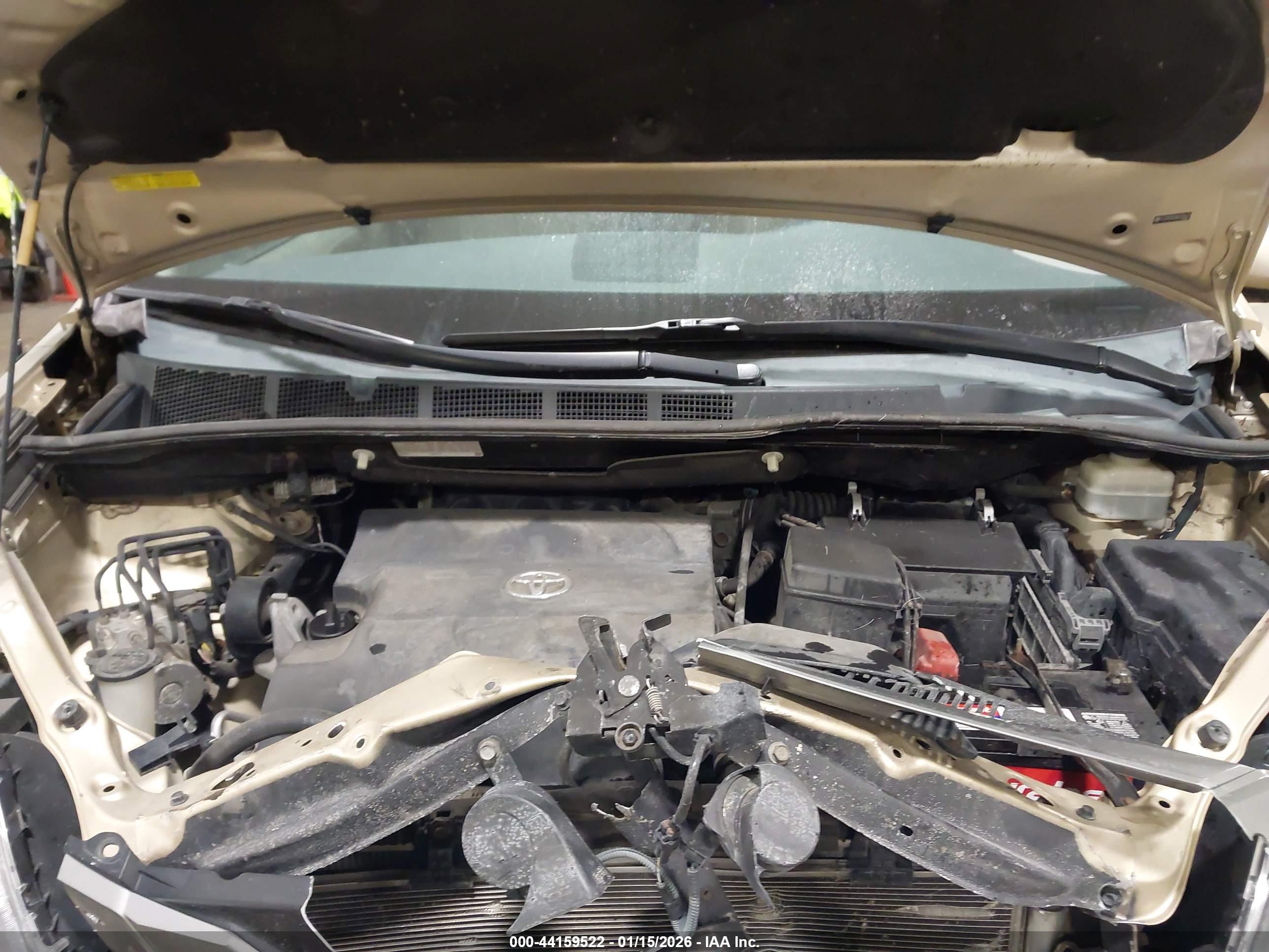 TOYOTA SIENNA image 10