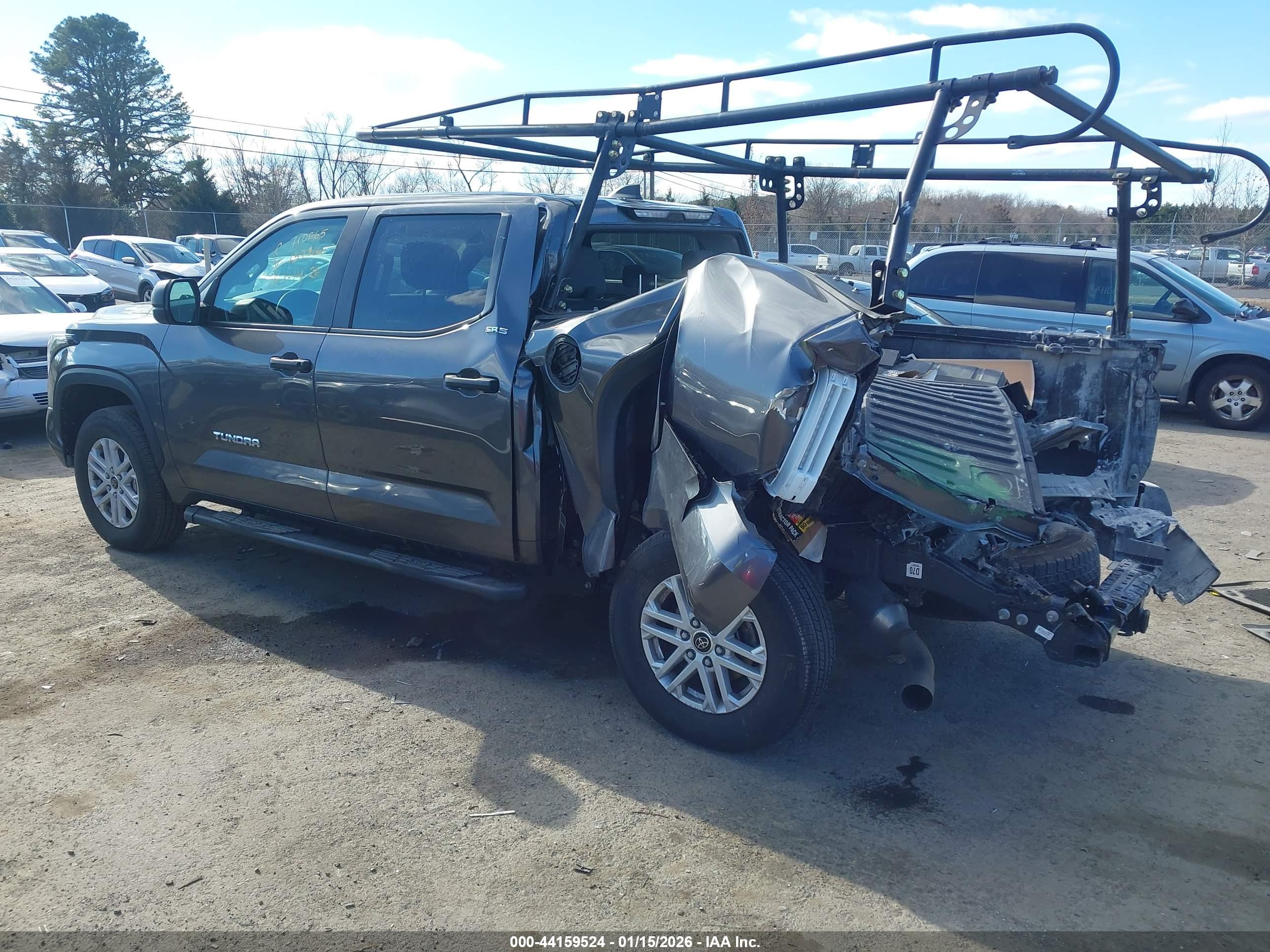 TOYOTA TUNDRA image 3