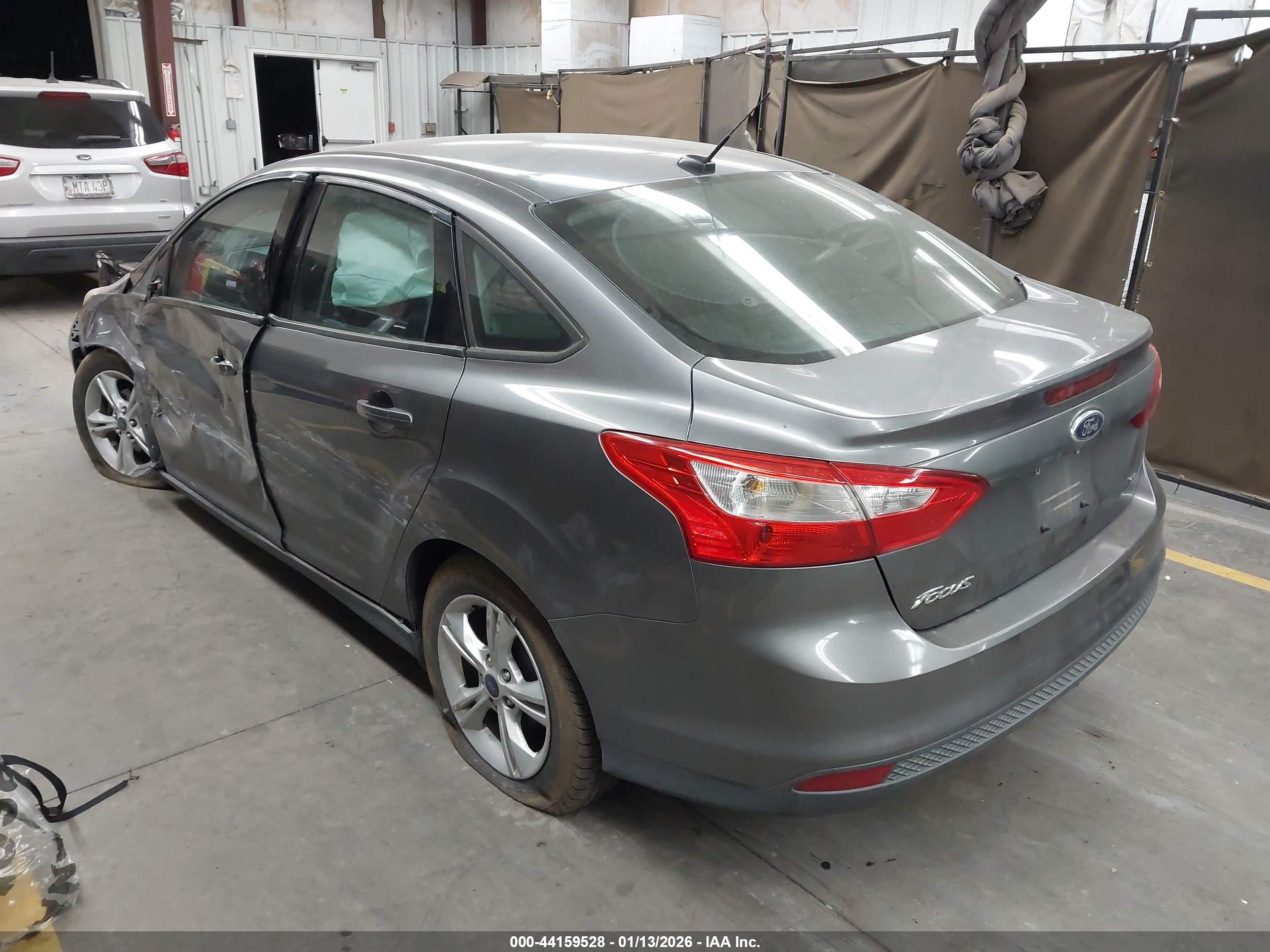 FORD FOCUS image 3