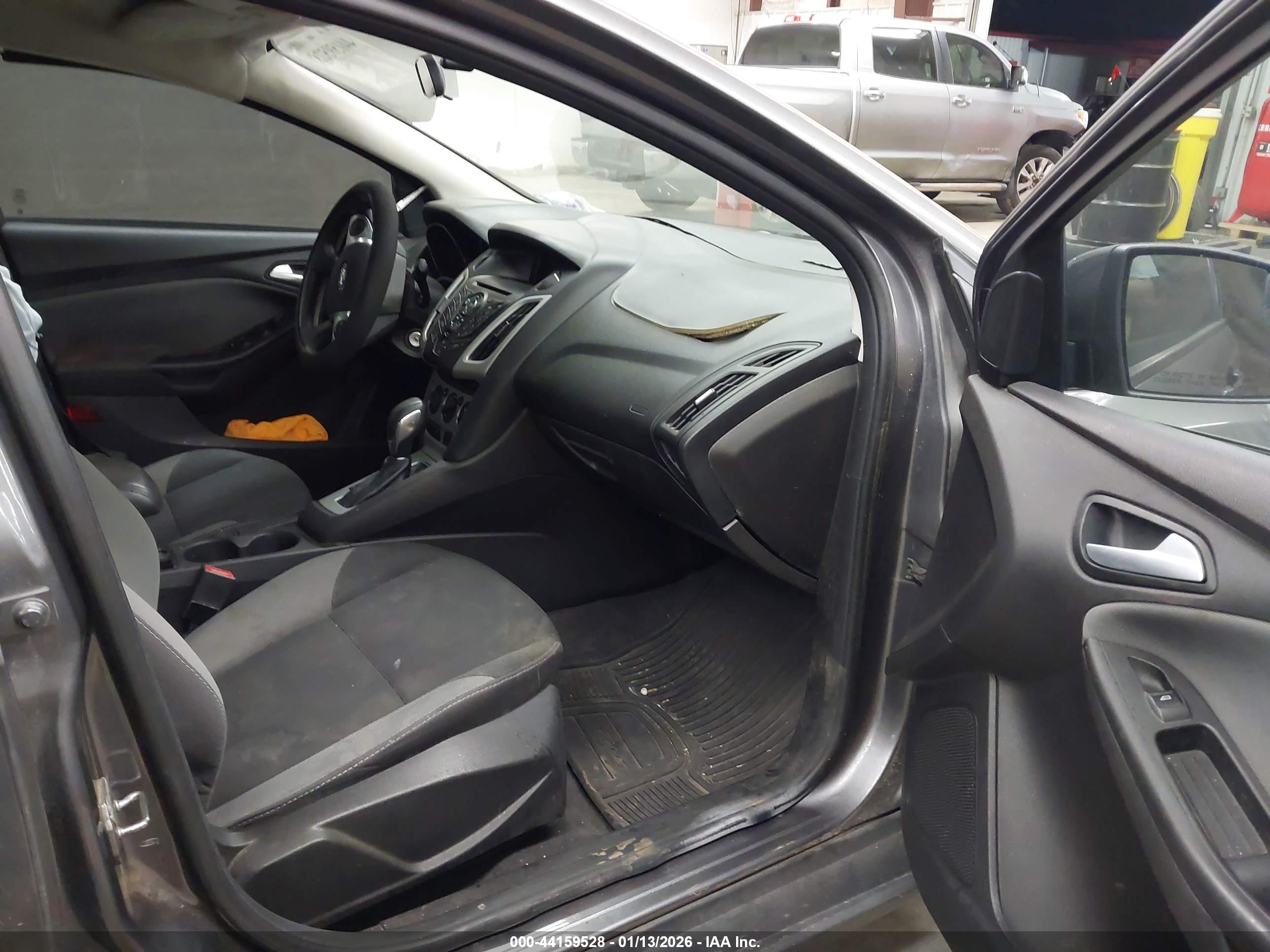 FORD FOCUS image 5