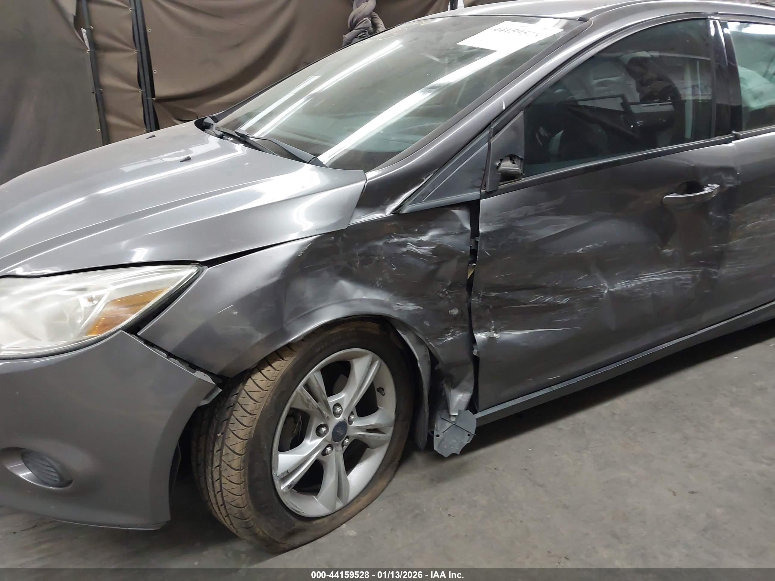 FORD FOCUS image 6