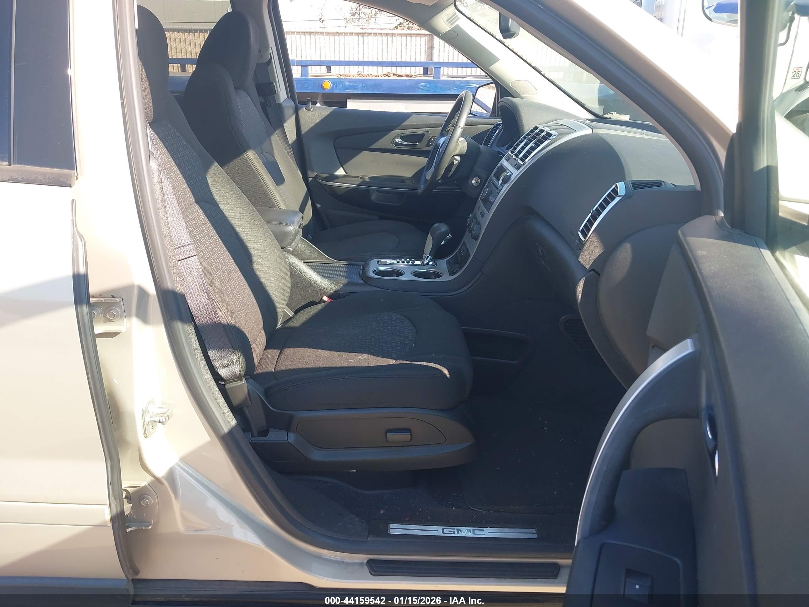 GMC ACADIA image 5