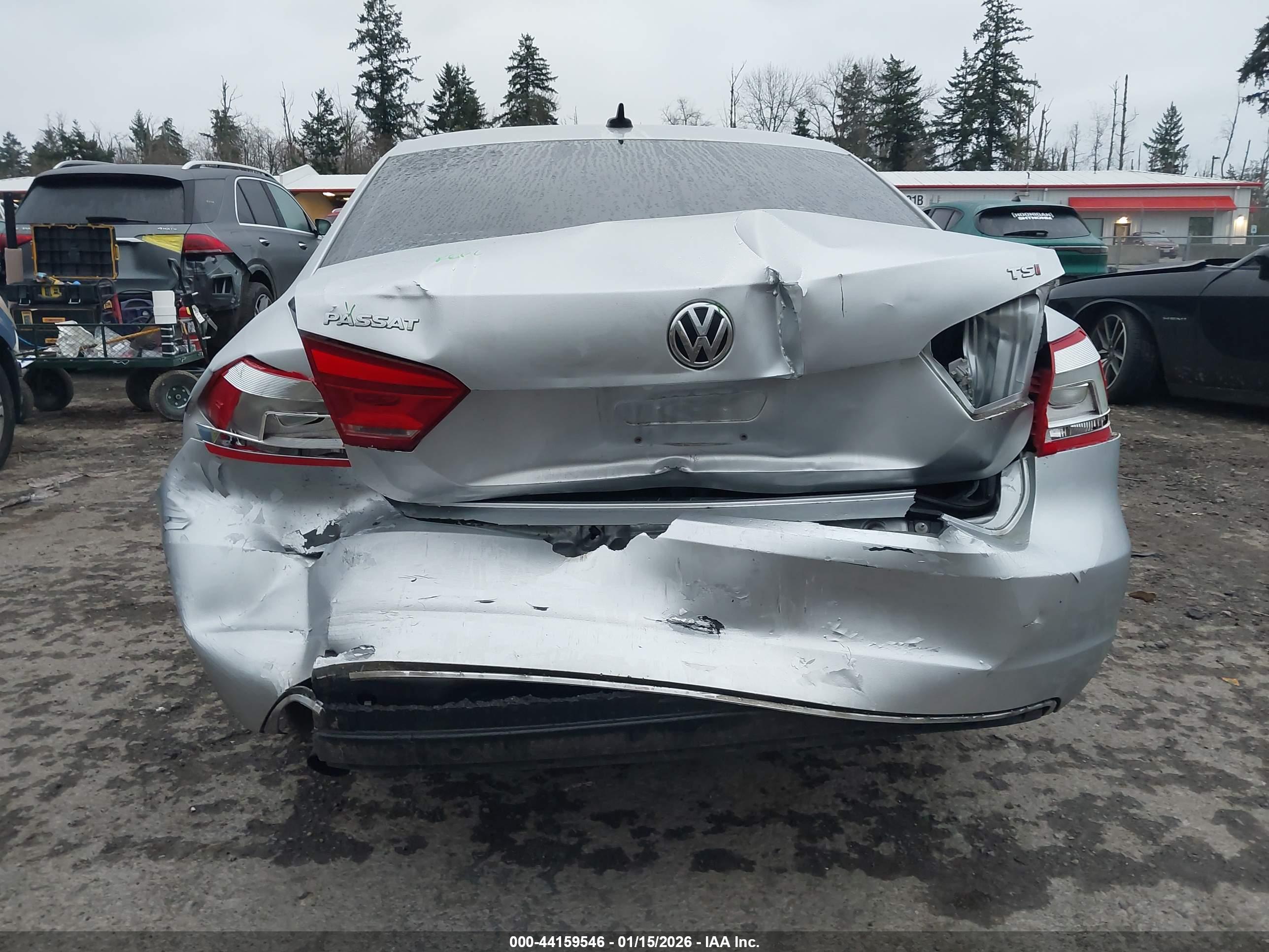 VOLKSWAGEN PASSAT image 6