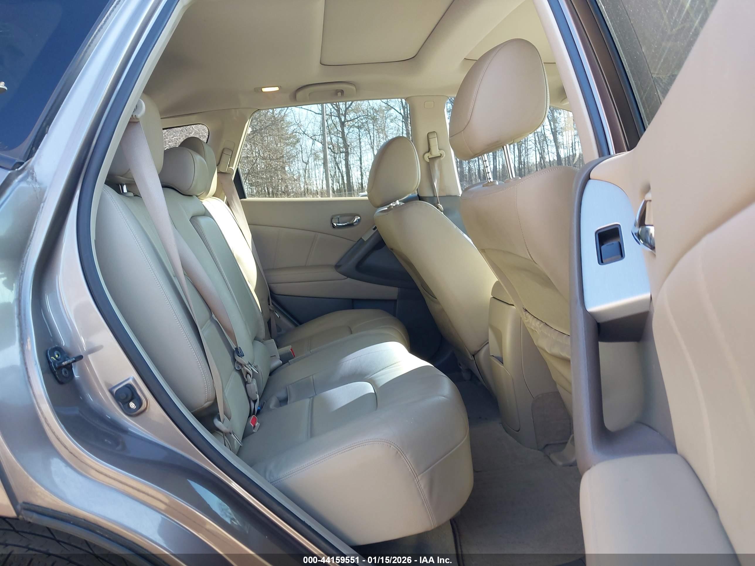 NISSAN MURANO image 8