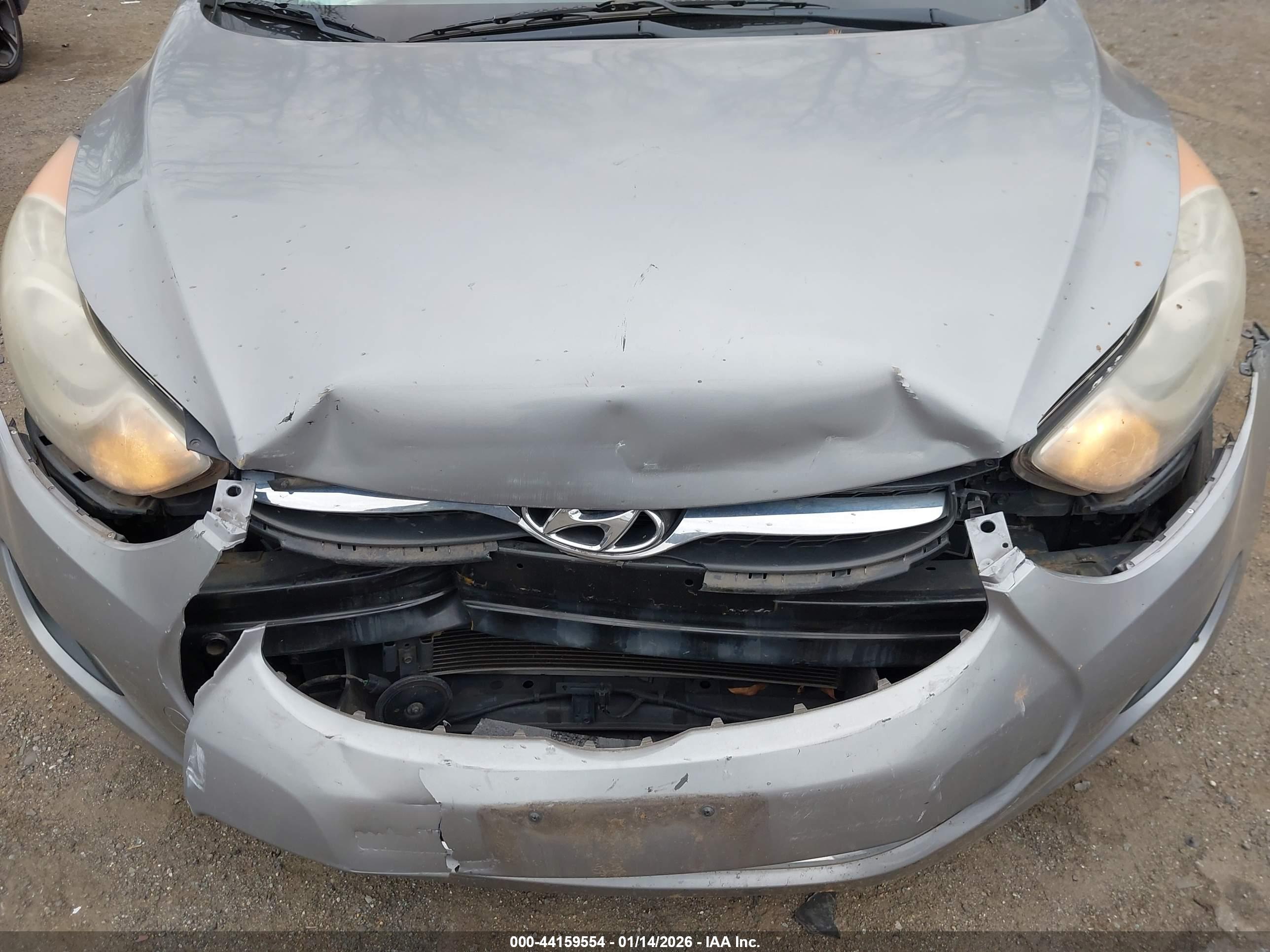 HYUNDAI ELANTRA image 10