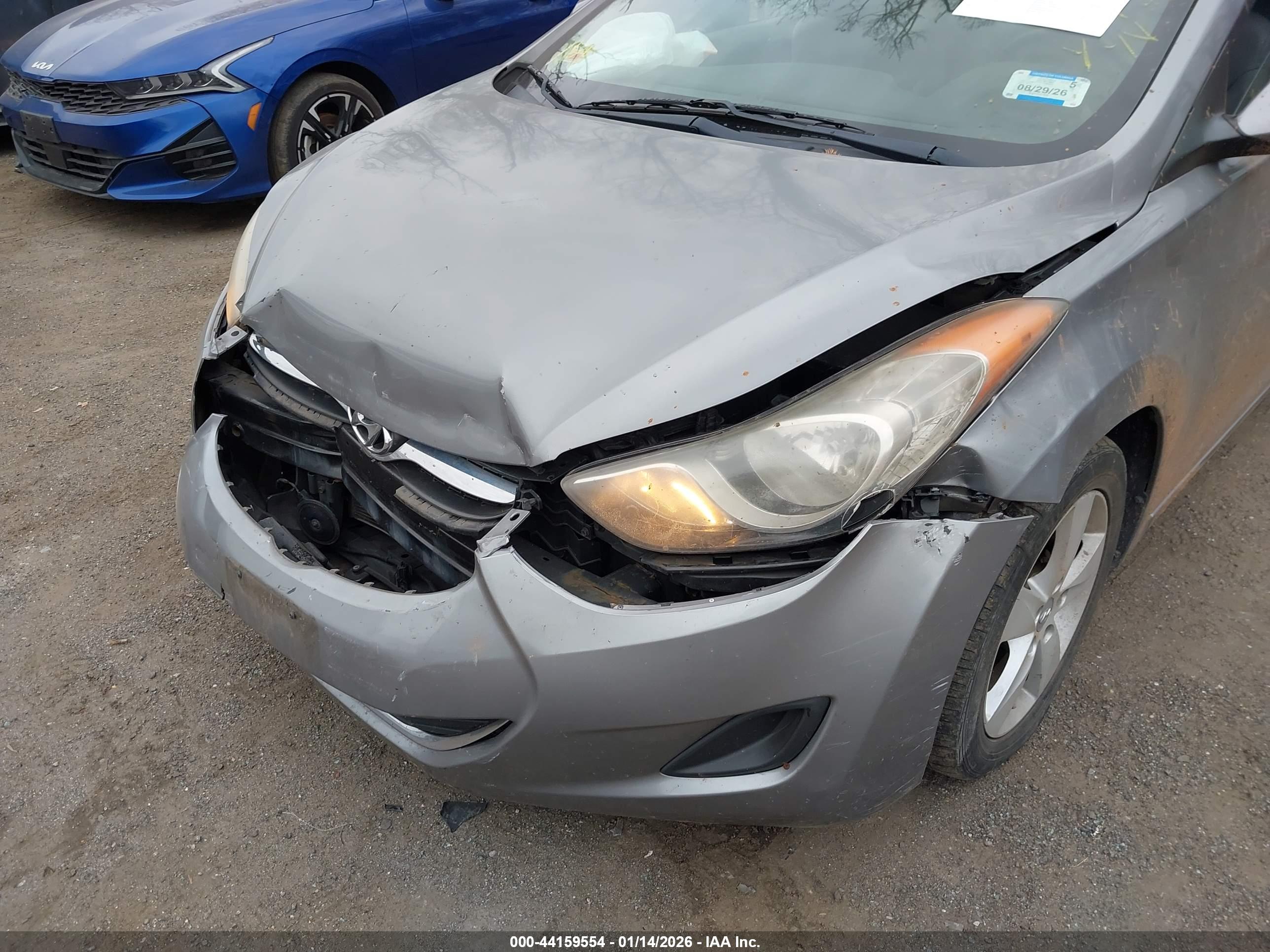 HYUNDAI ELANTRA image 6