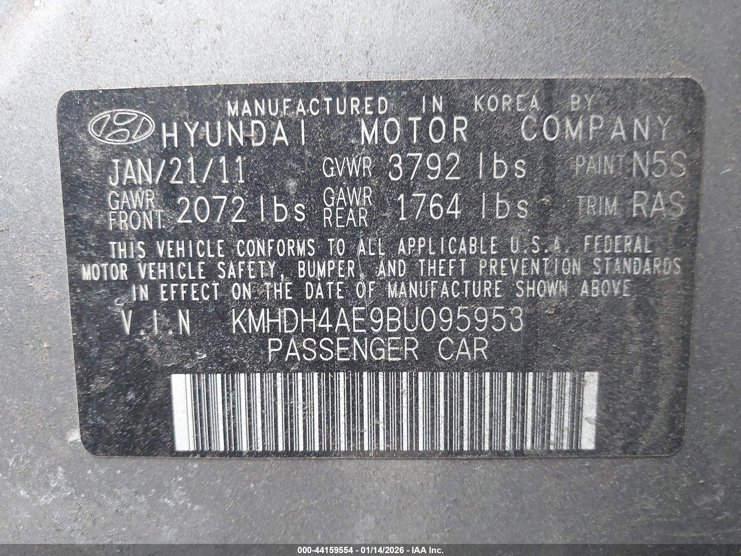 HYUNDAI ELANTRA image 9