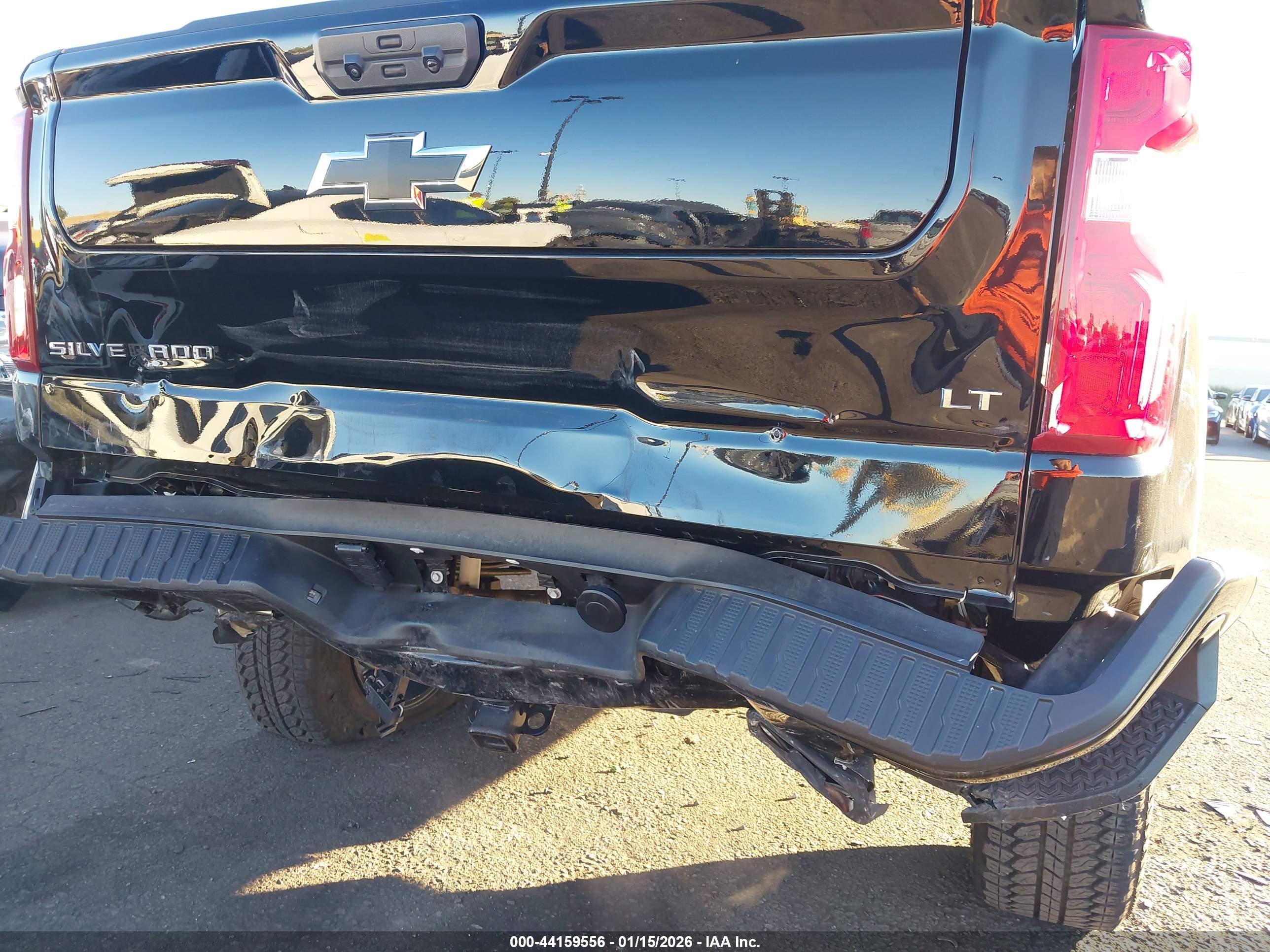 CHEVROLET SILVERADO image 6