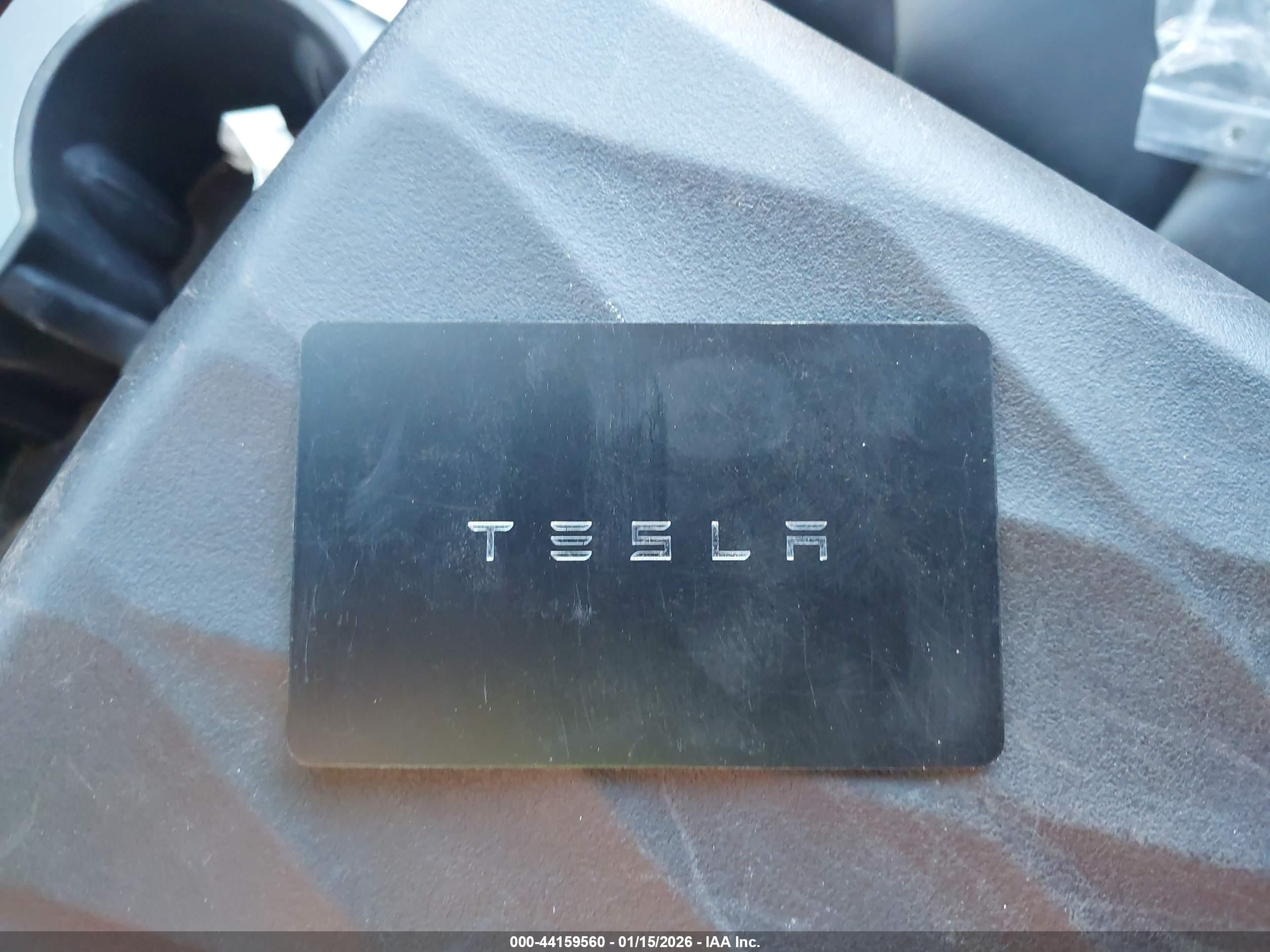 TESLA MODEL image 11