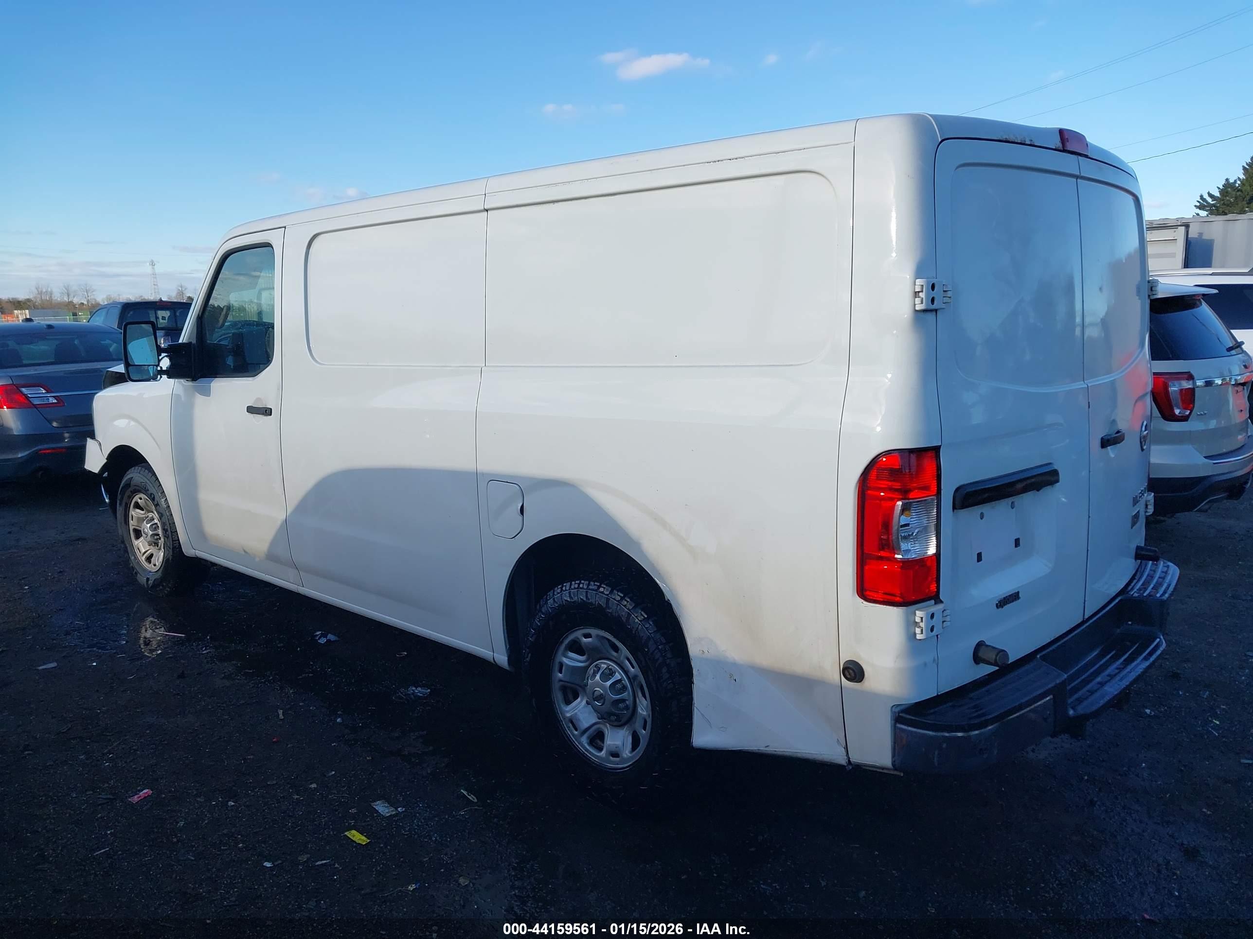 NISSAN NV image 3